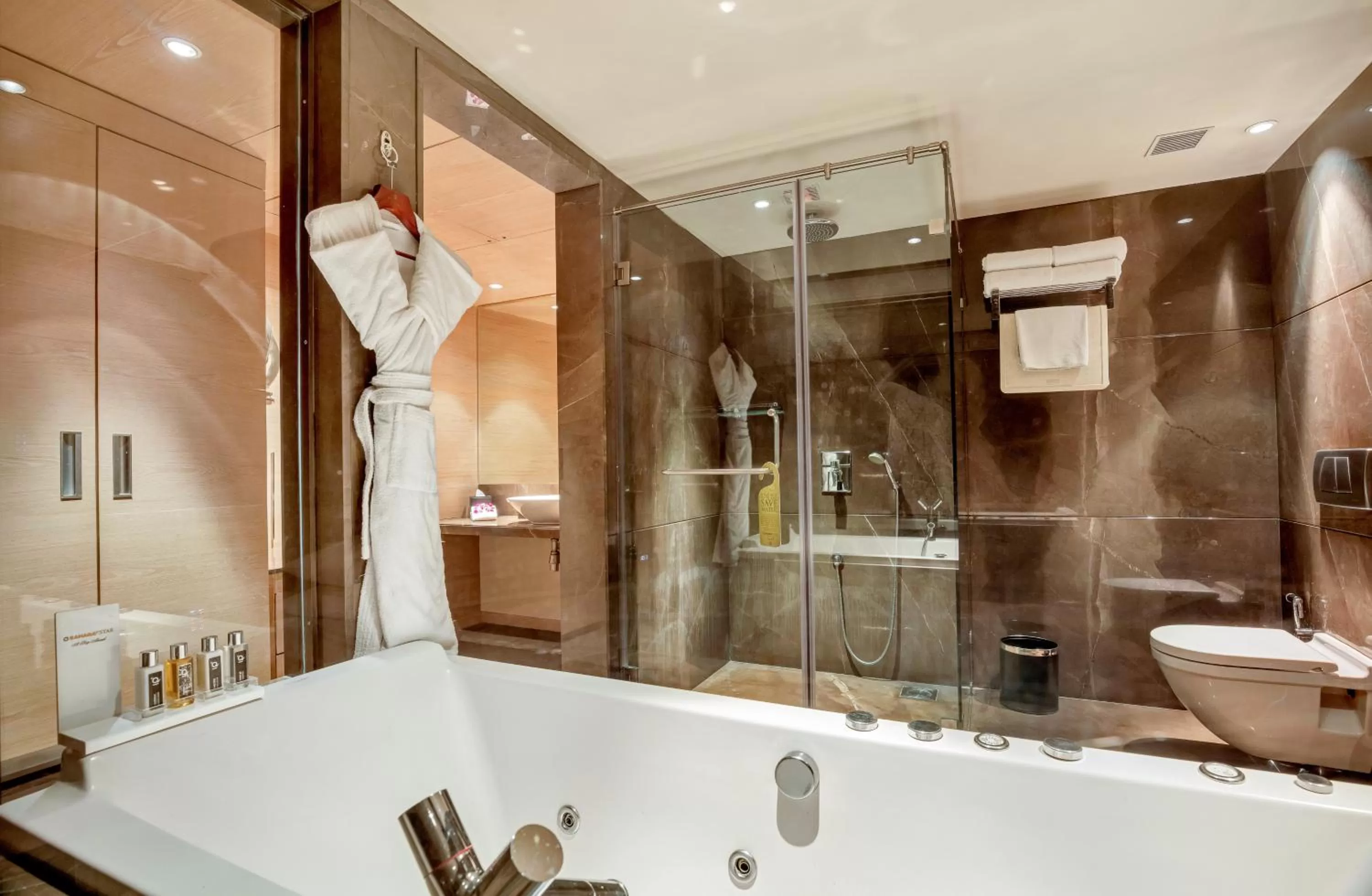 Bathroom in Hotel Sahara Star