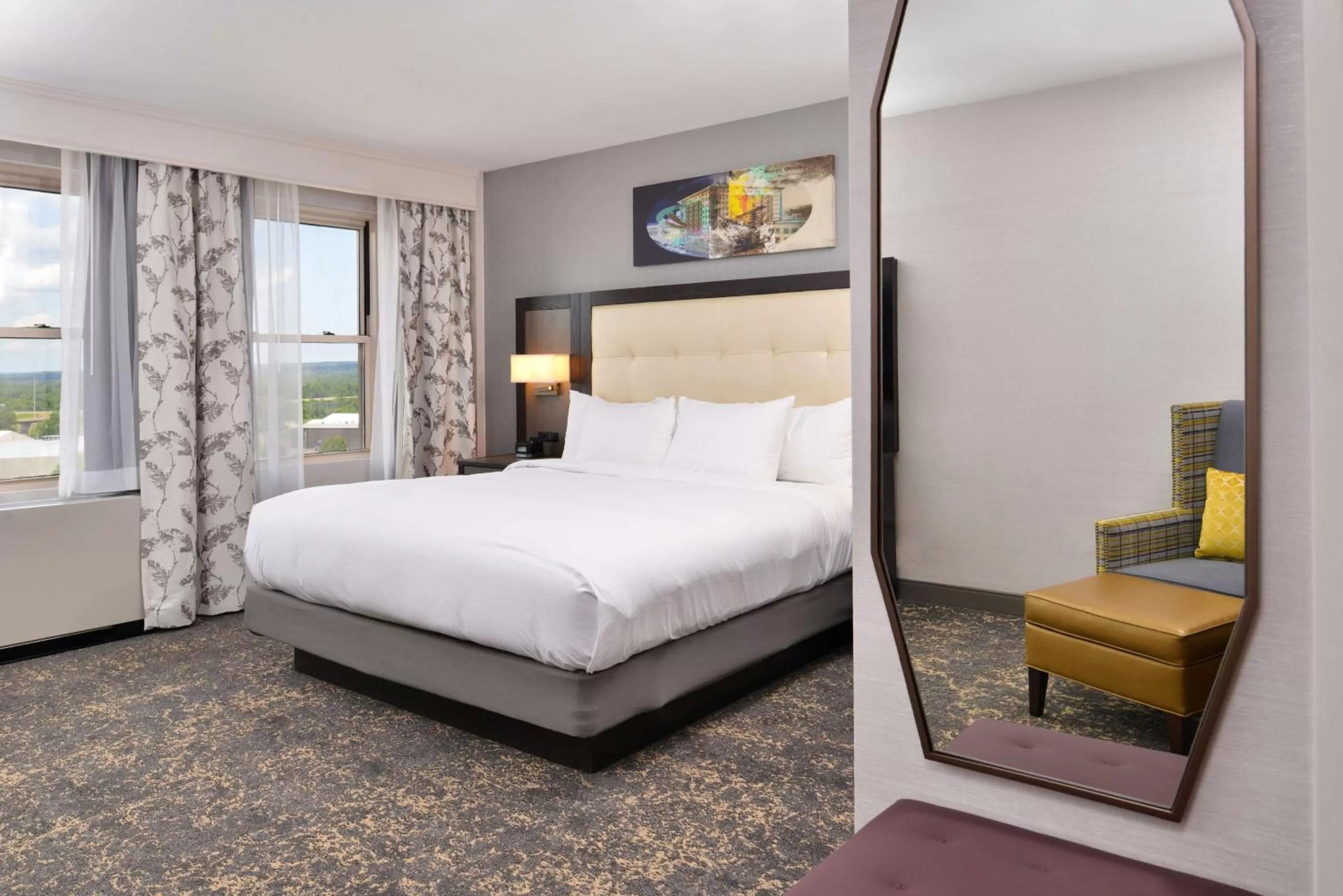 View (from property/room), Bed in DoubleTree by Hilton Utica