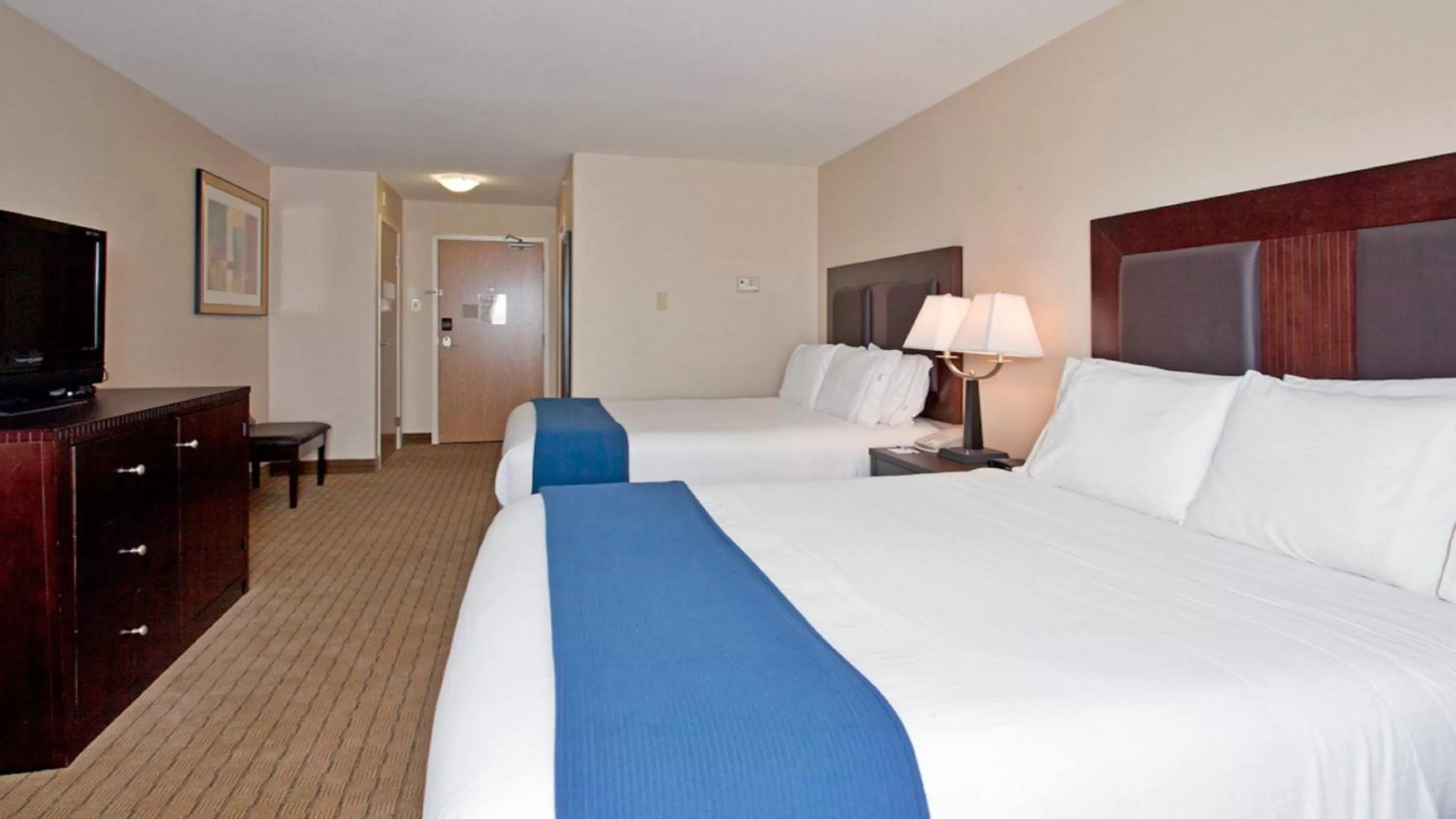 Queen Room with Two Queen Beds in Holiday Inn Express Hotel & Suites Swift Current, an IHG Hotel