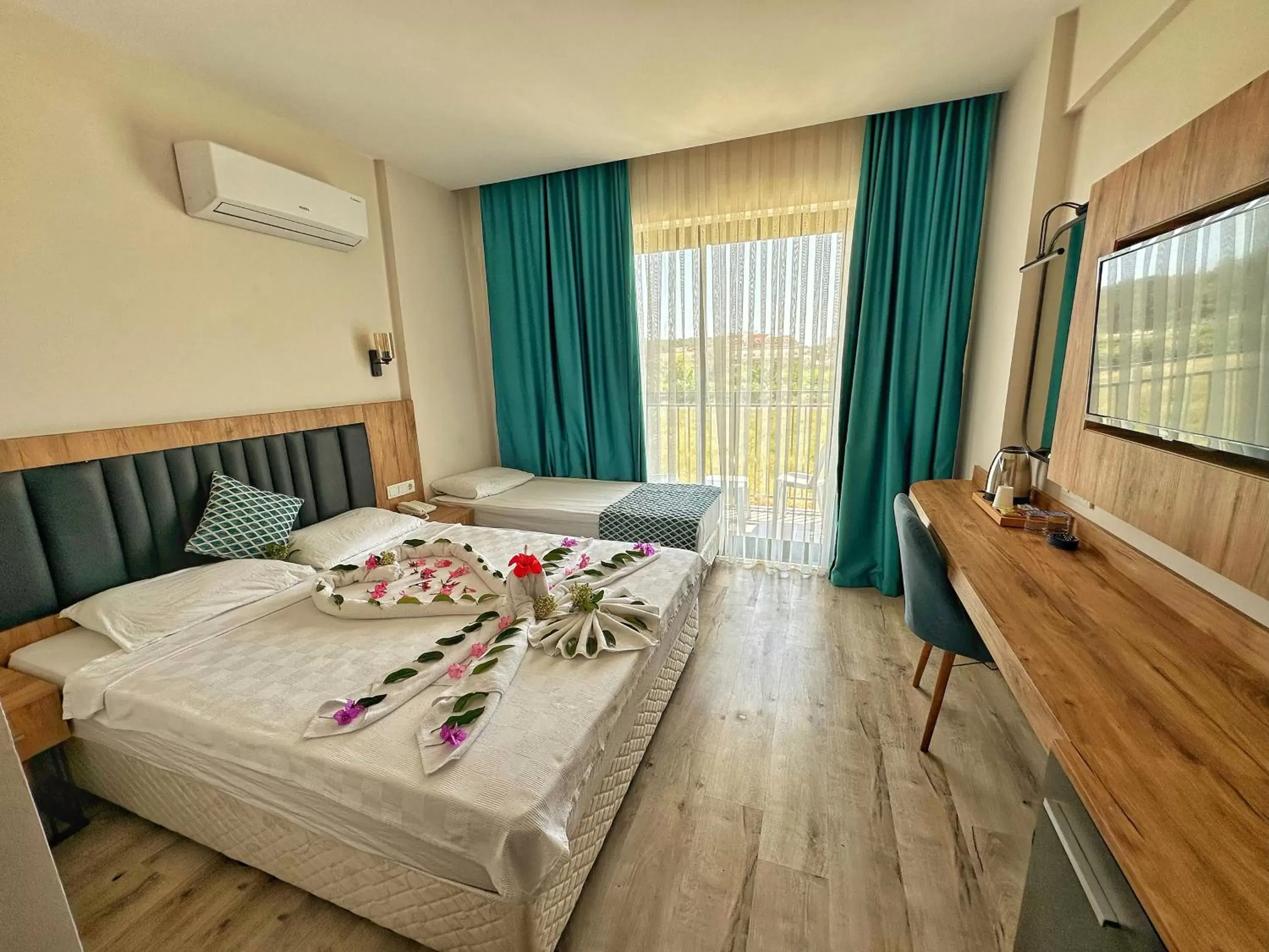 Standard Triple Room - single occupancy in KAYA GARDEN OTEL Standard Triple Room - single occupancy in KAYA GARDEN OTEL