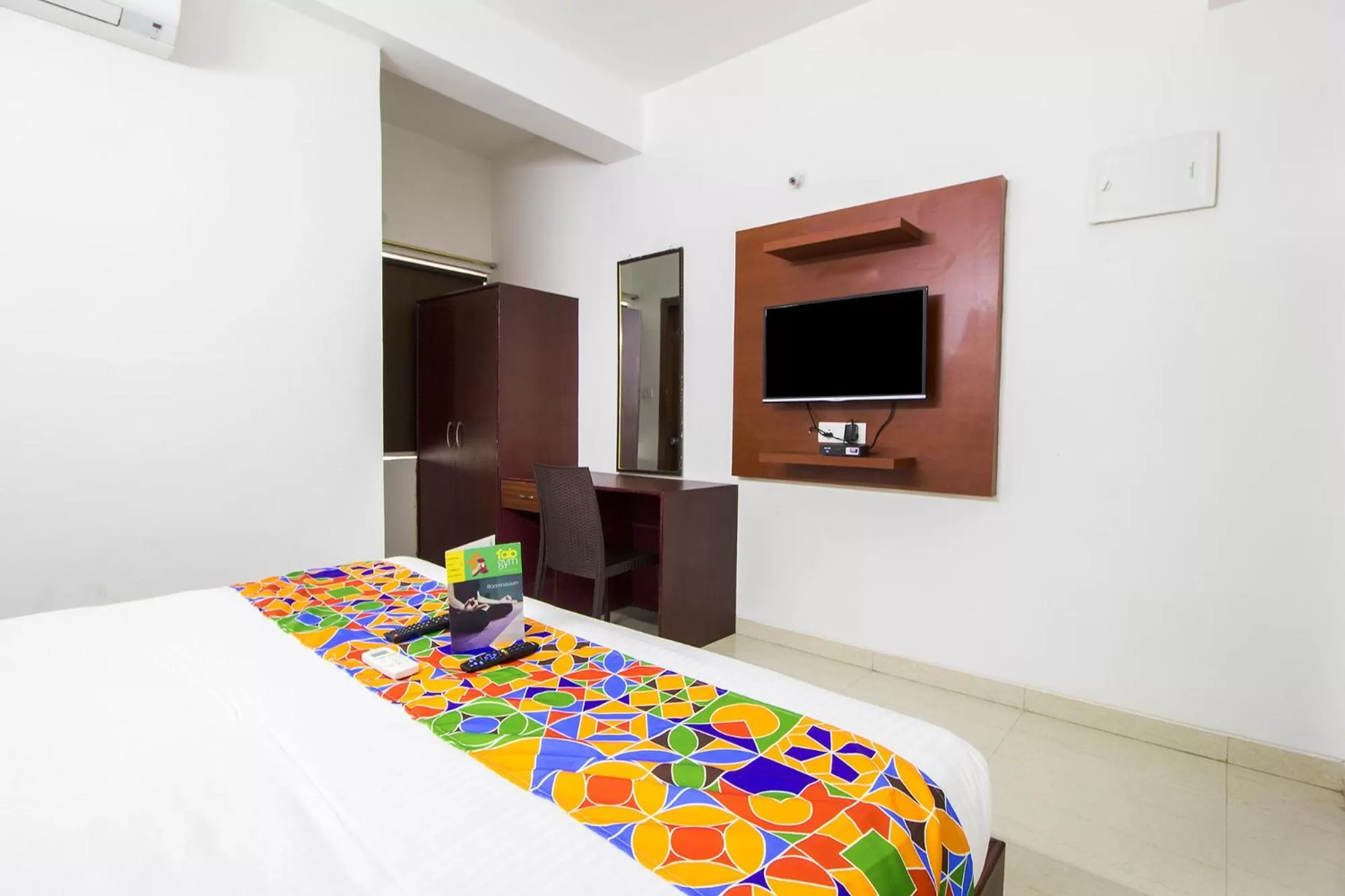 Bed in FabHotel Limestone Suites -750M from Yashoda Hospitals, Somajiguda