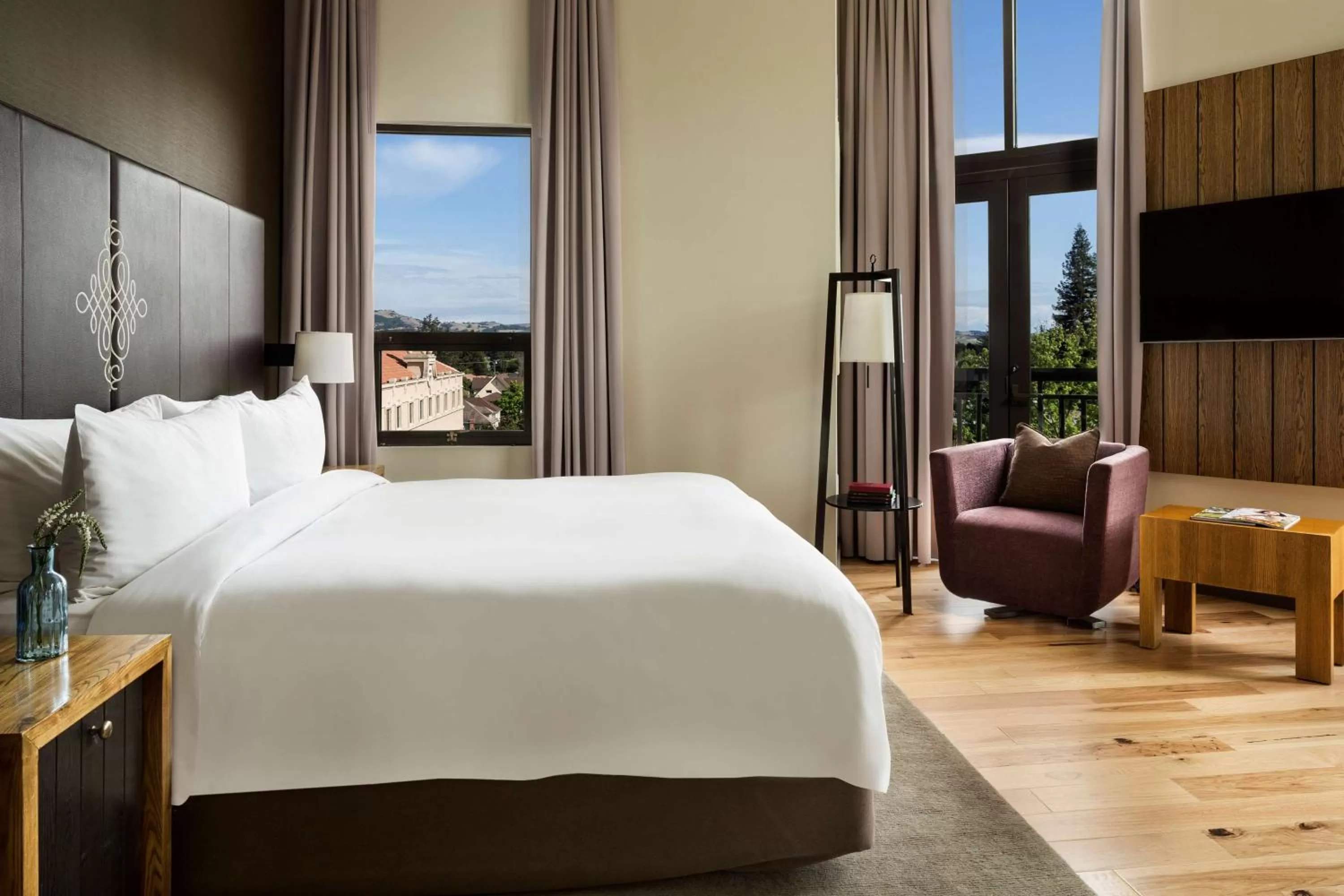 Photo of the whole room, Bed in Andaz Napa, By Hyatt
