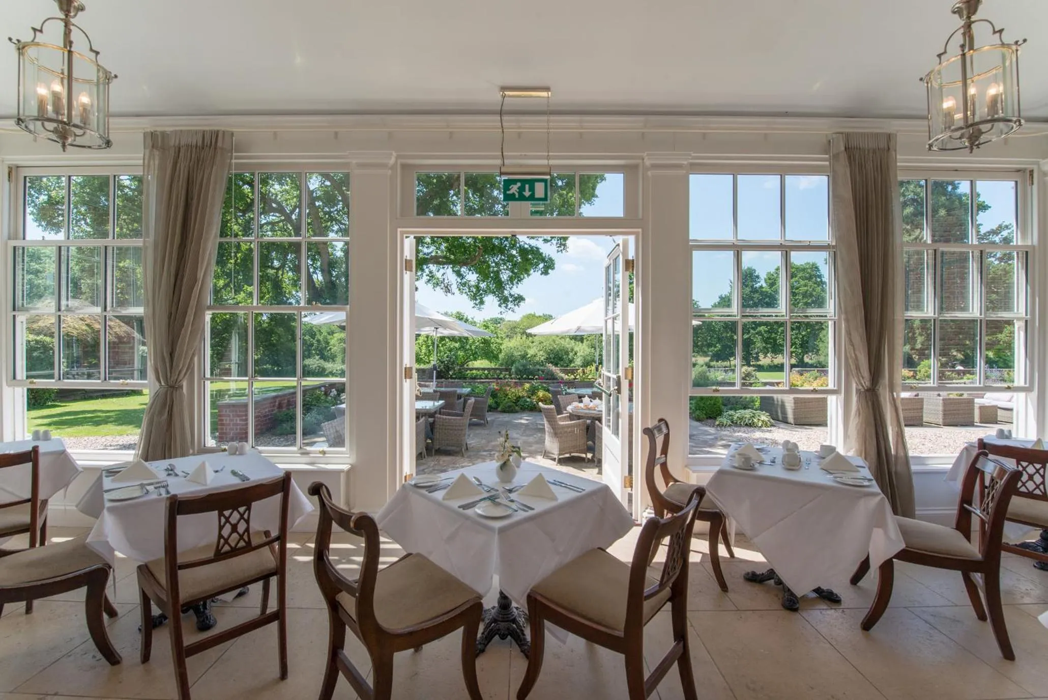 Restaurant/places to eat in Bartley Lodge Hotel