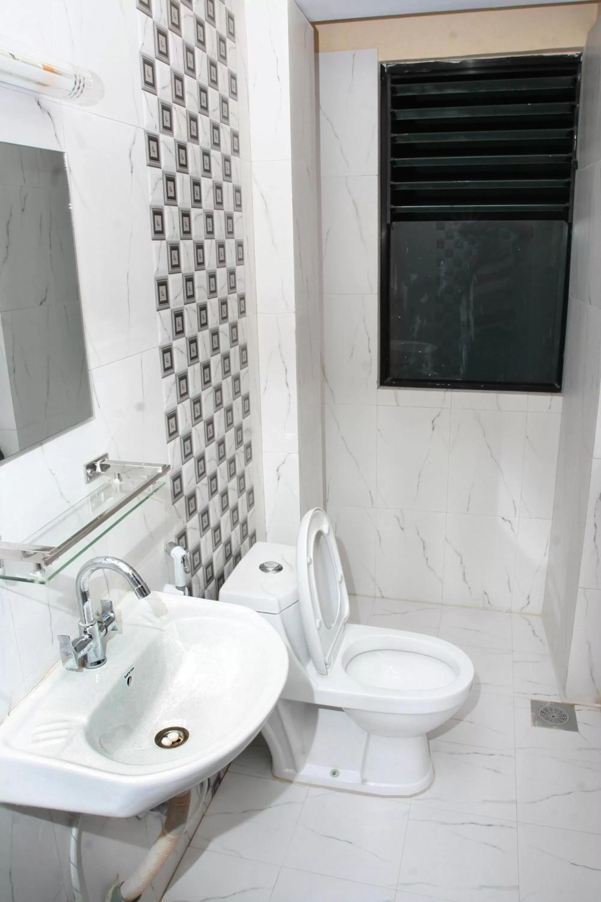 Toilet in Thamel Backpackers Home