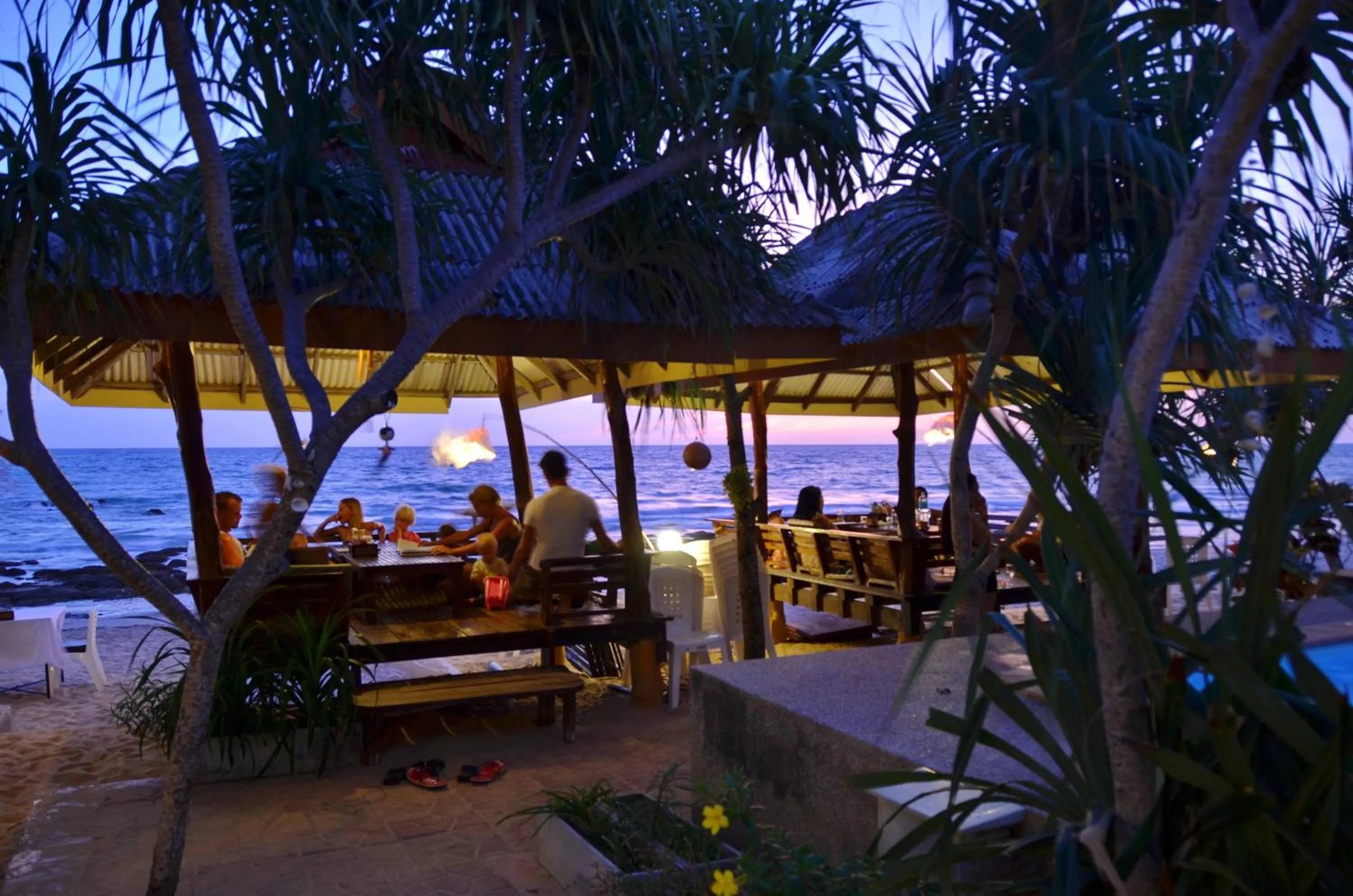 Restaurant/places to eat in Lanta Miami Resort - SHA Extra Plus