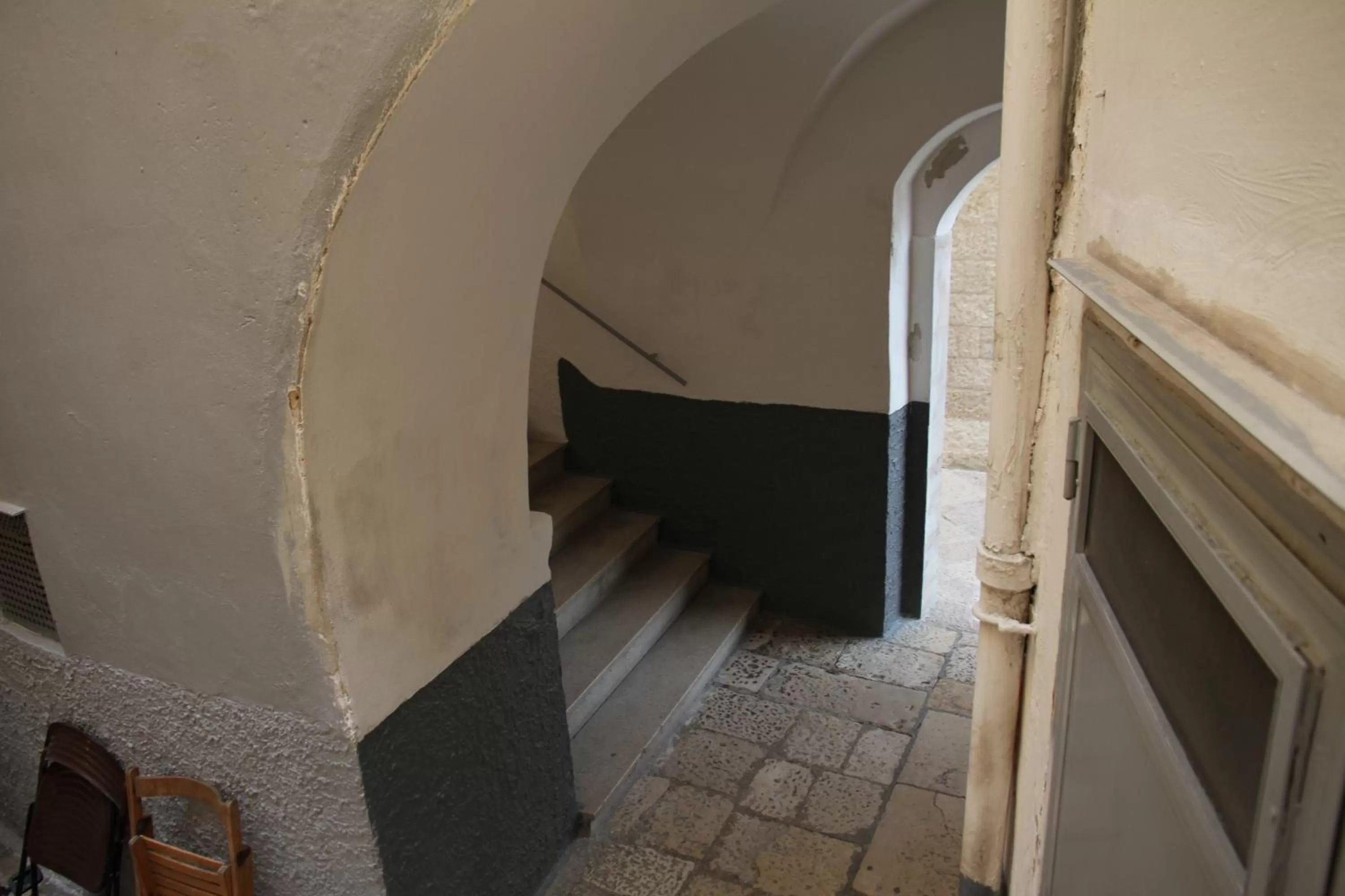 Inner courtyard view in Mirabari