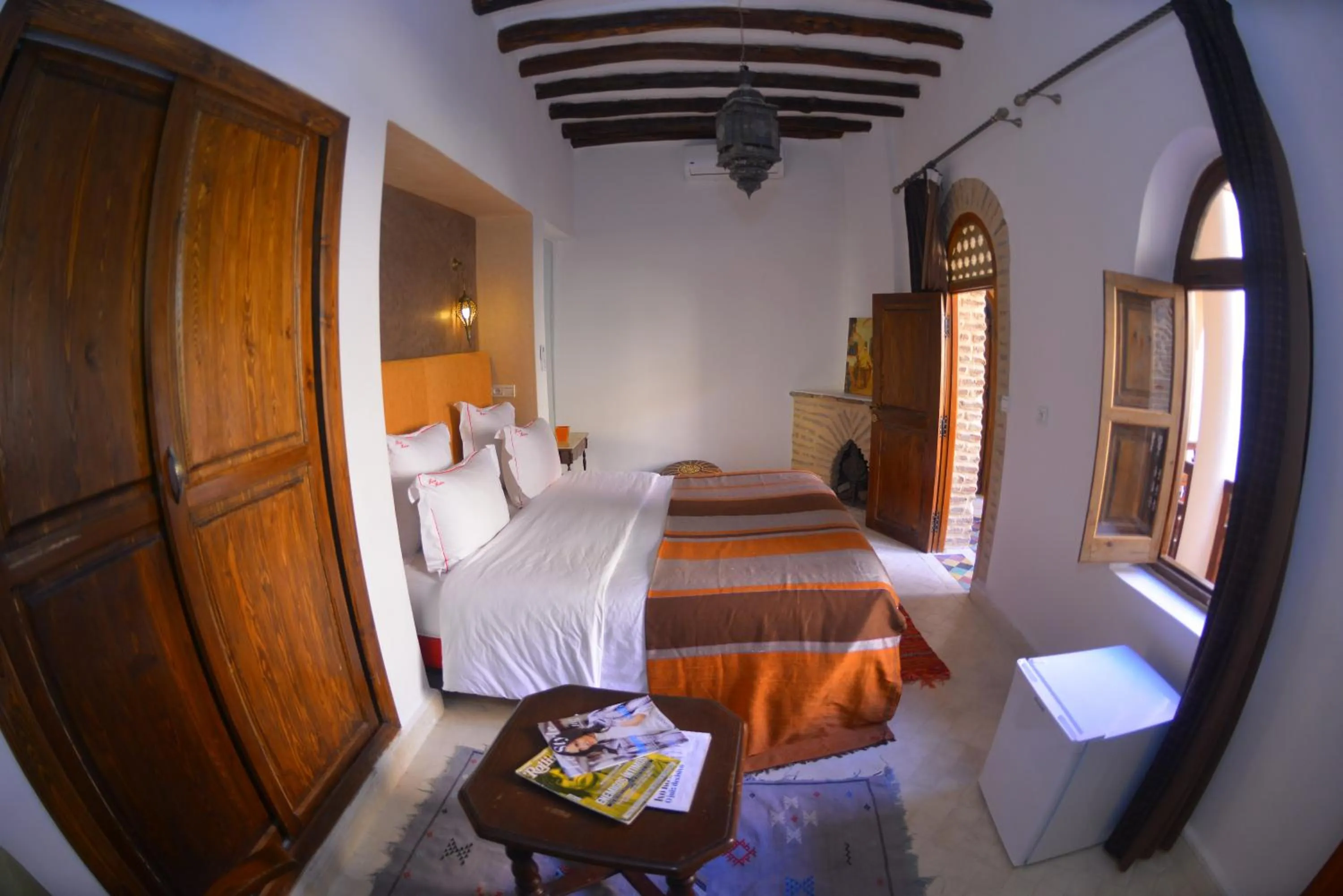 Photo of the whole room, Bed in Riad Hidden