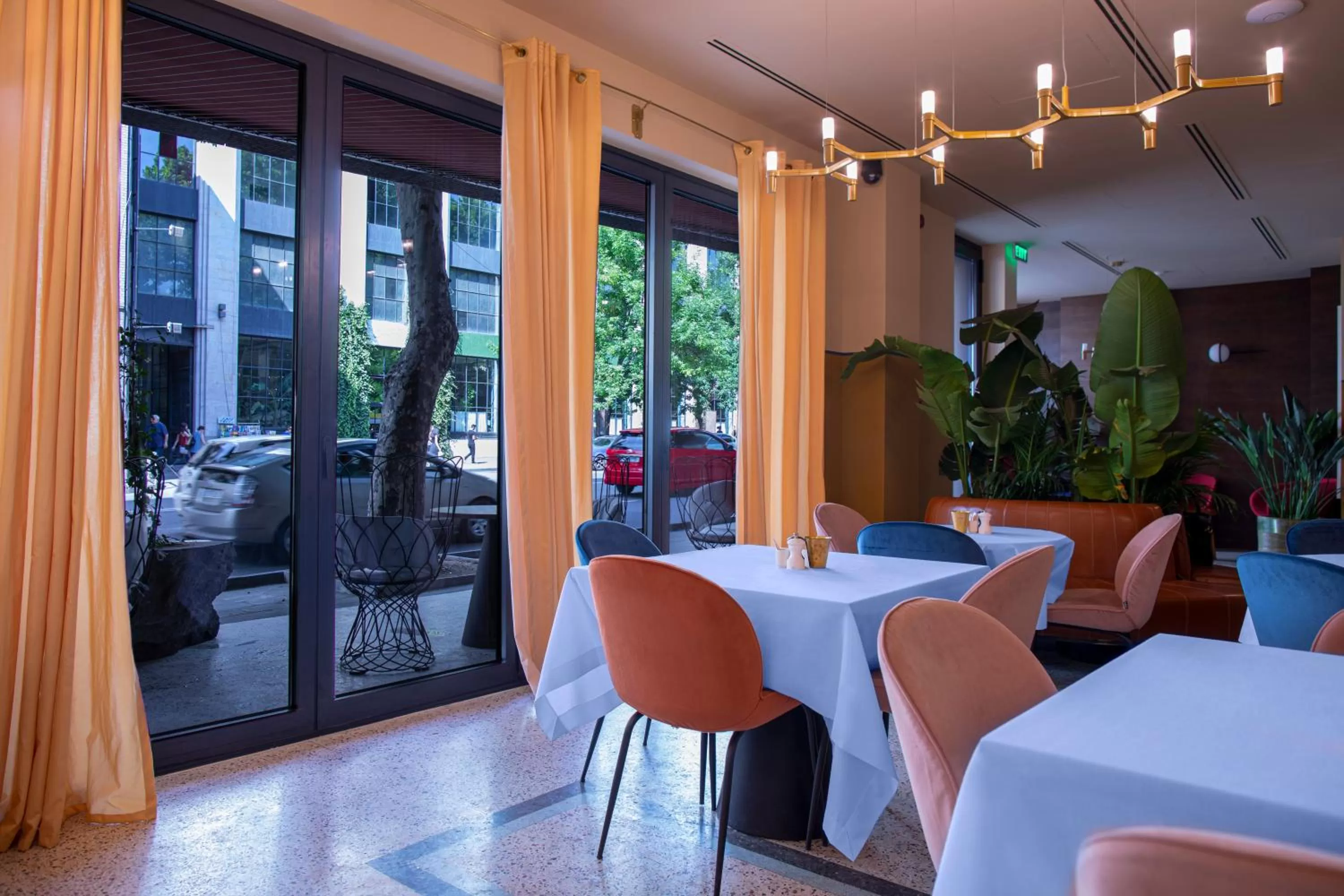 Restaurant/places to eat in Zemeli Boutique Hotel by DNT Group