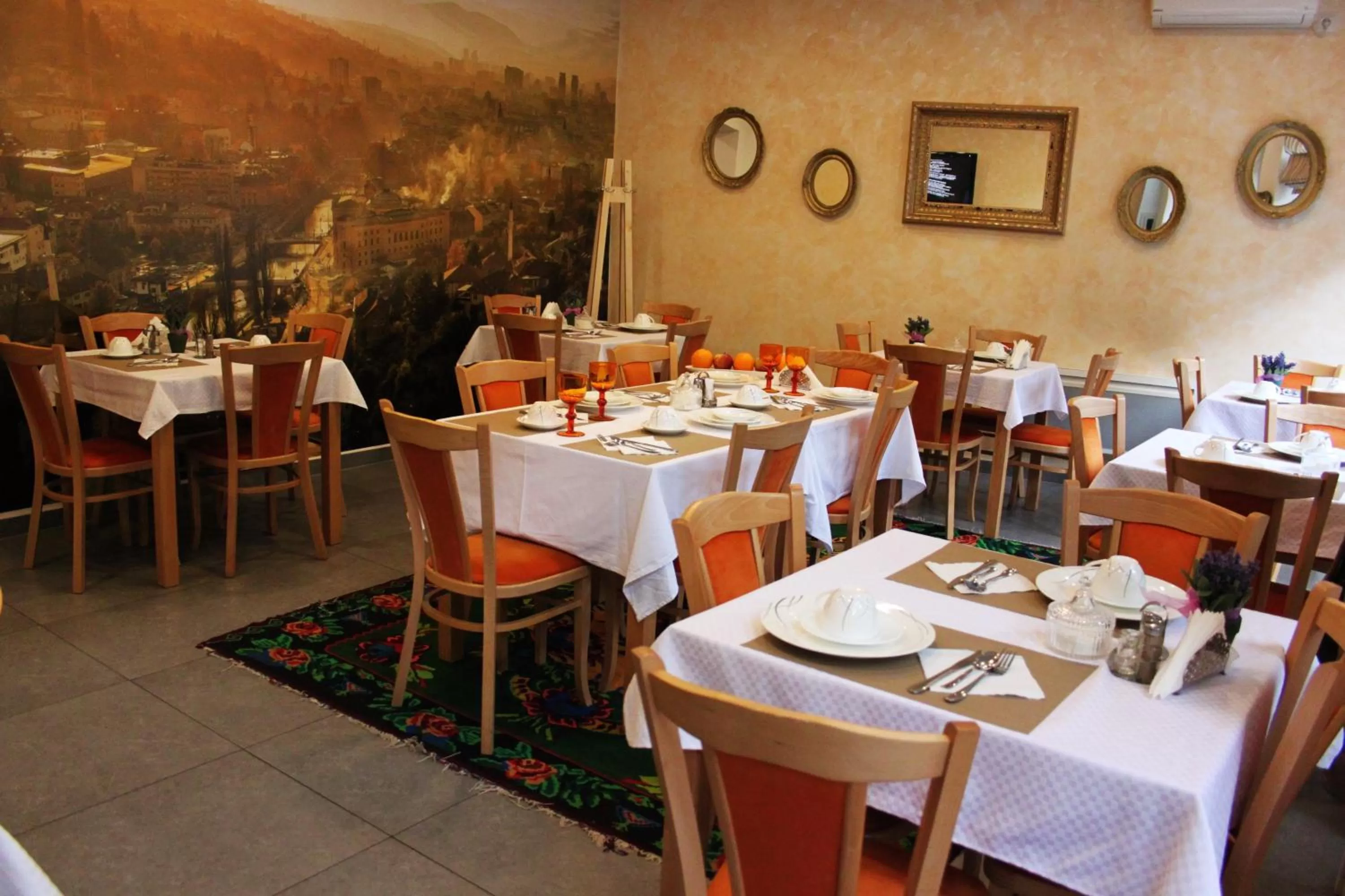 Photo of the whole room in Hotel Berr