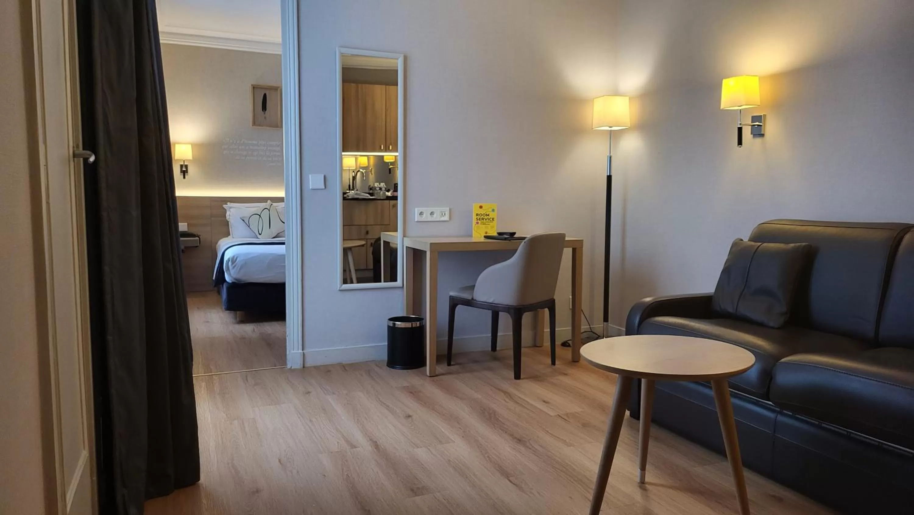 Photo of the whole room, Bed in Magda Champs Elysées