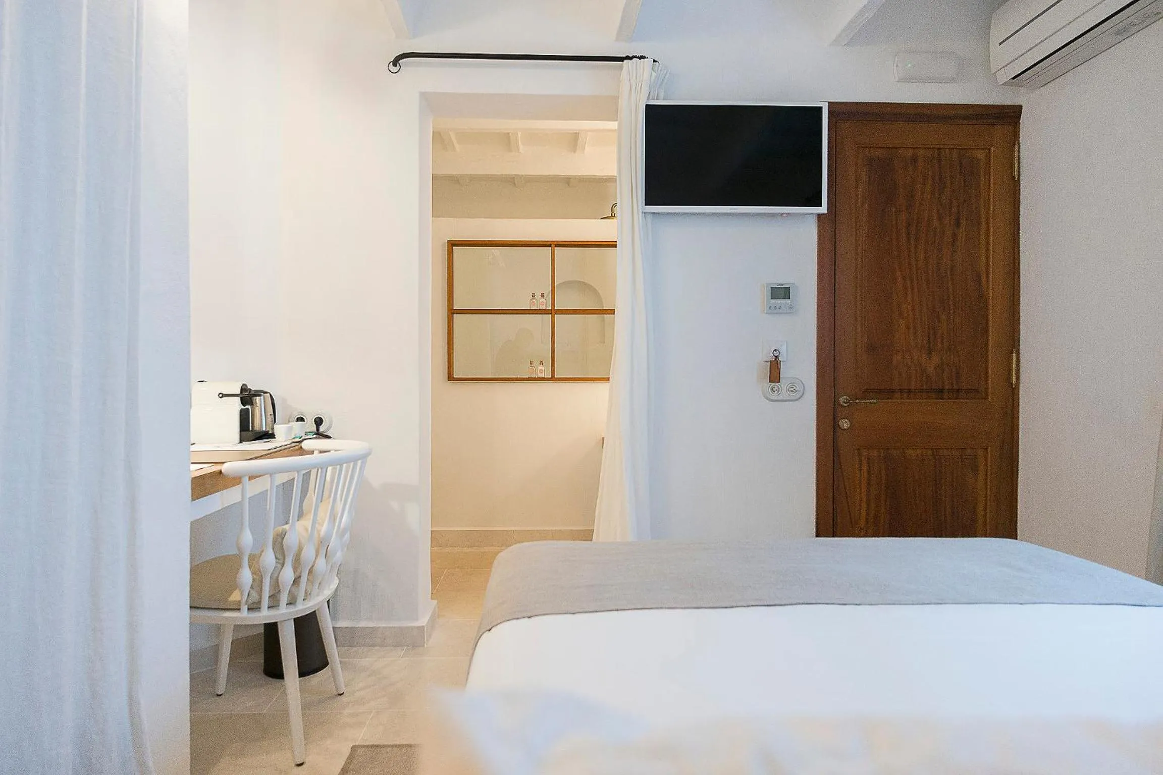 Bedroom, Bed in S'Hotelet d'es Born - Suites & SPA