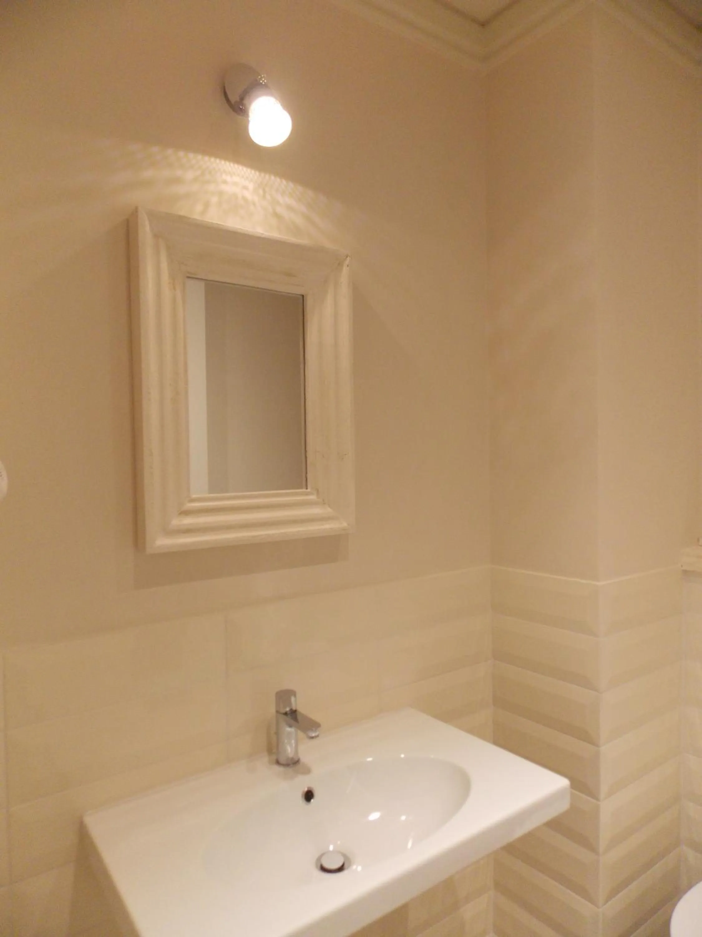 Bathroom in Casa Tua Vaticano Guest House