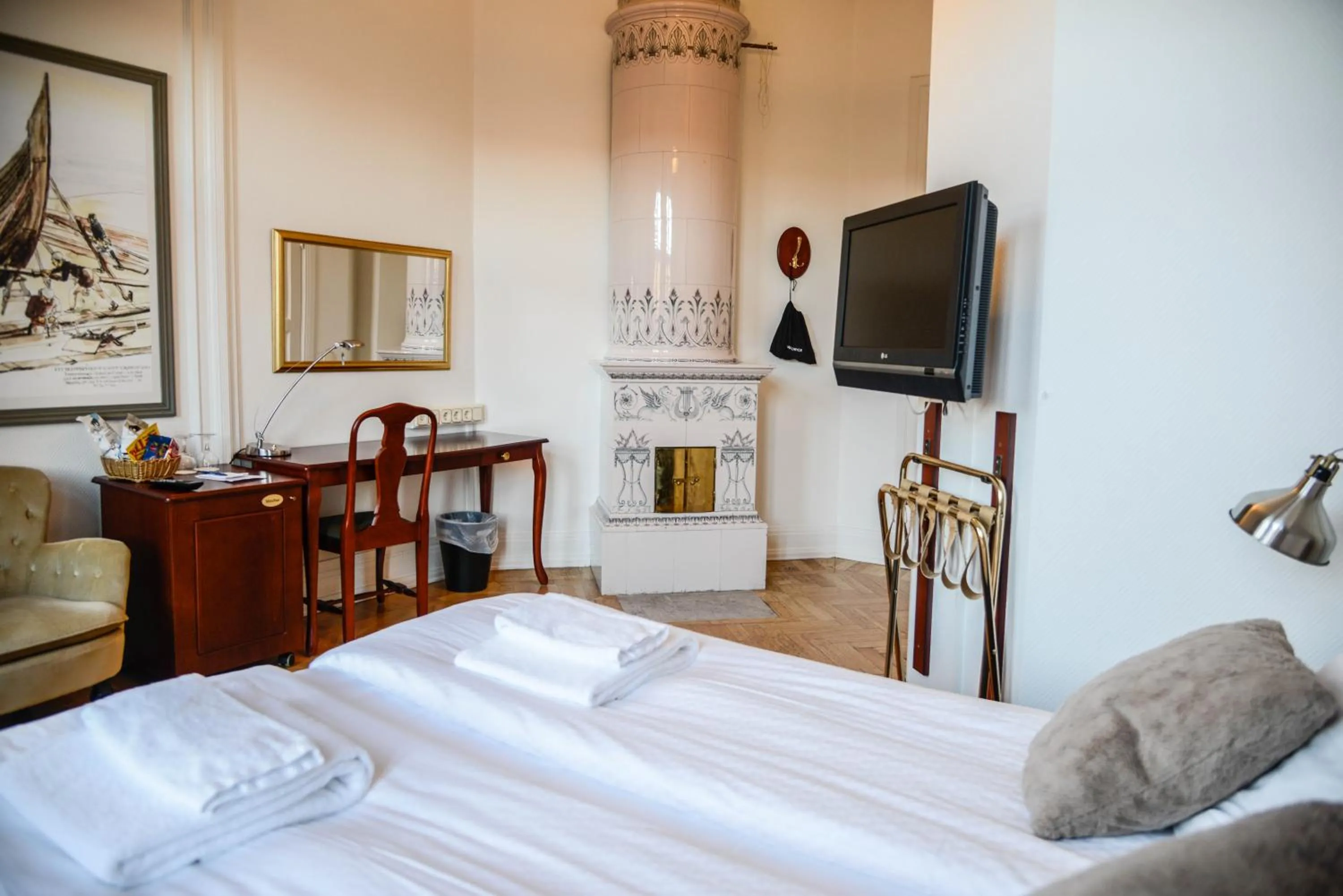 TV and multimedia, Bed in Hotel Continental Relax & Spa