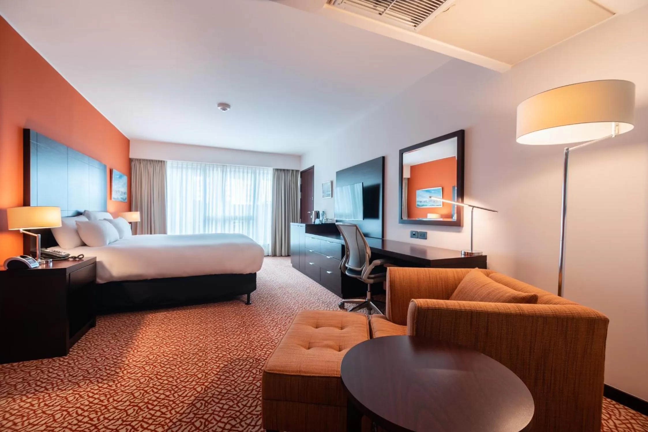 Bedroom, Bed in Hilton Garden Inn Montevideo