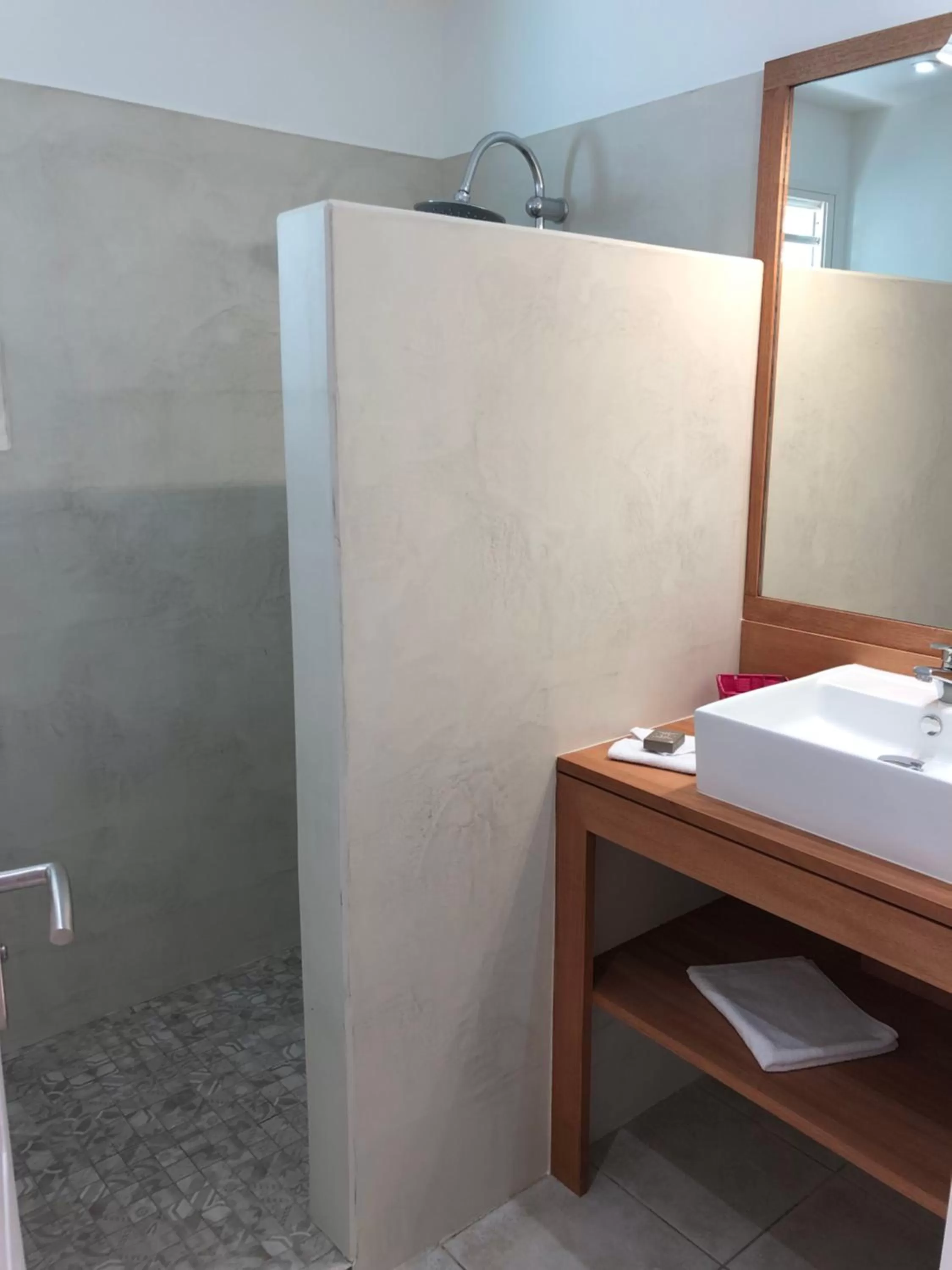 Bathroom in Hôtel La Christophine