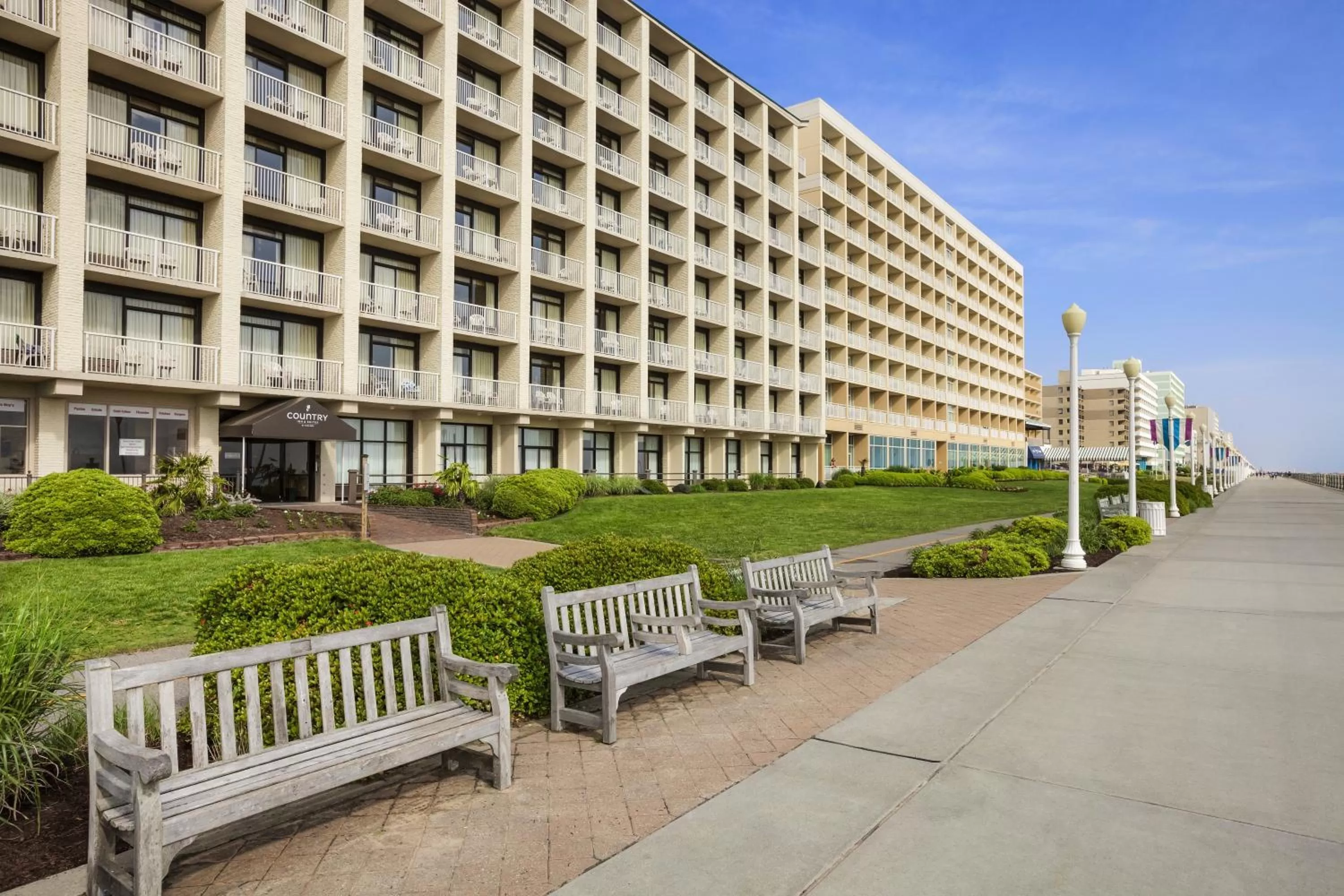 Facade/entrance in Country Inn & Suites by Radisson, Virginia Beach Oceanfront
