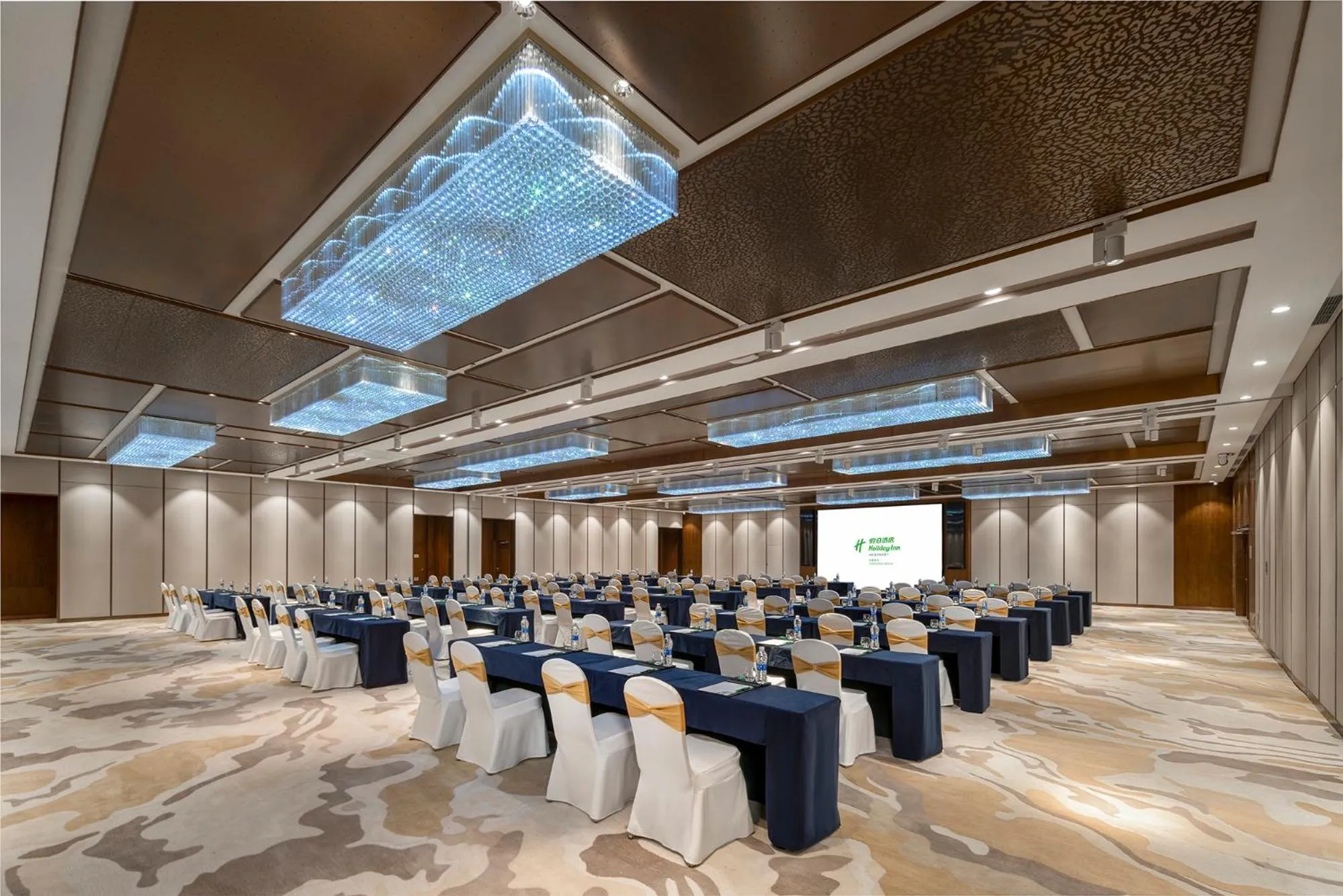 Meeting/conference room in Holiday Inn Changchun Jingyue by IHG