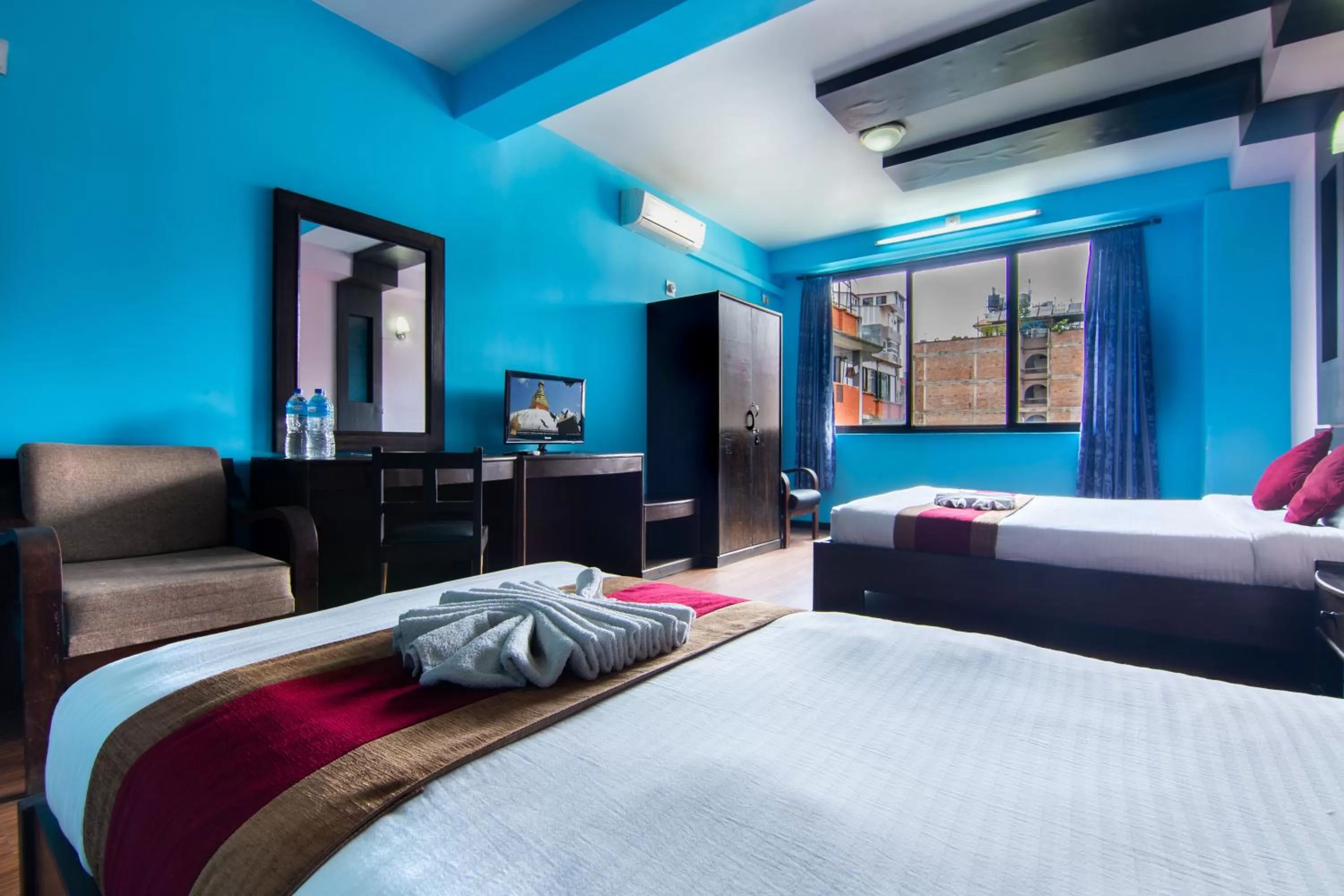 Communal lounge/ TV room, Bed in Hotel Family Home