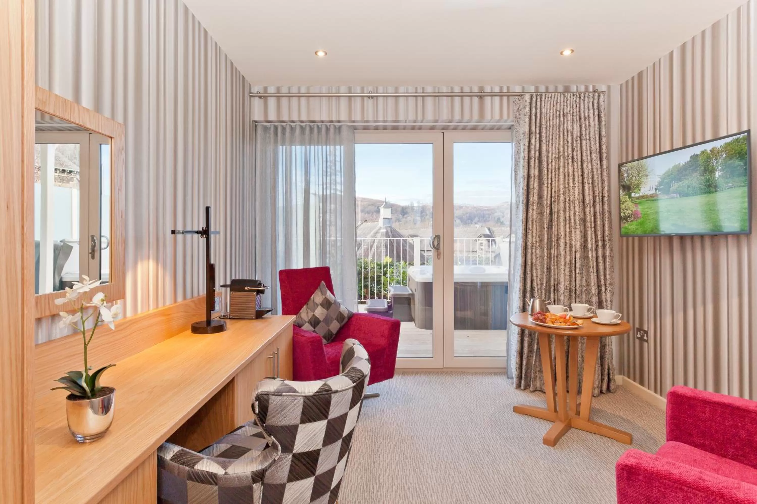 TV and multimedia in Ambleside Salutation Hotel & Spa