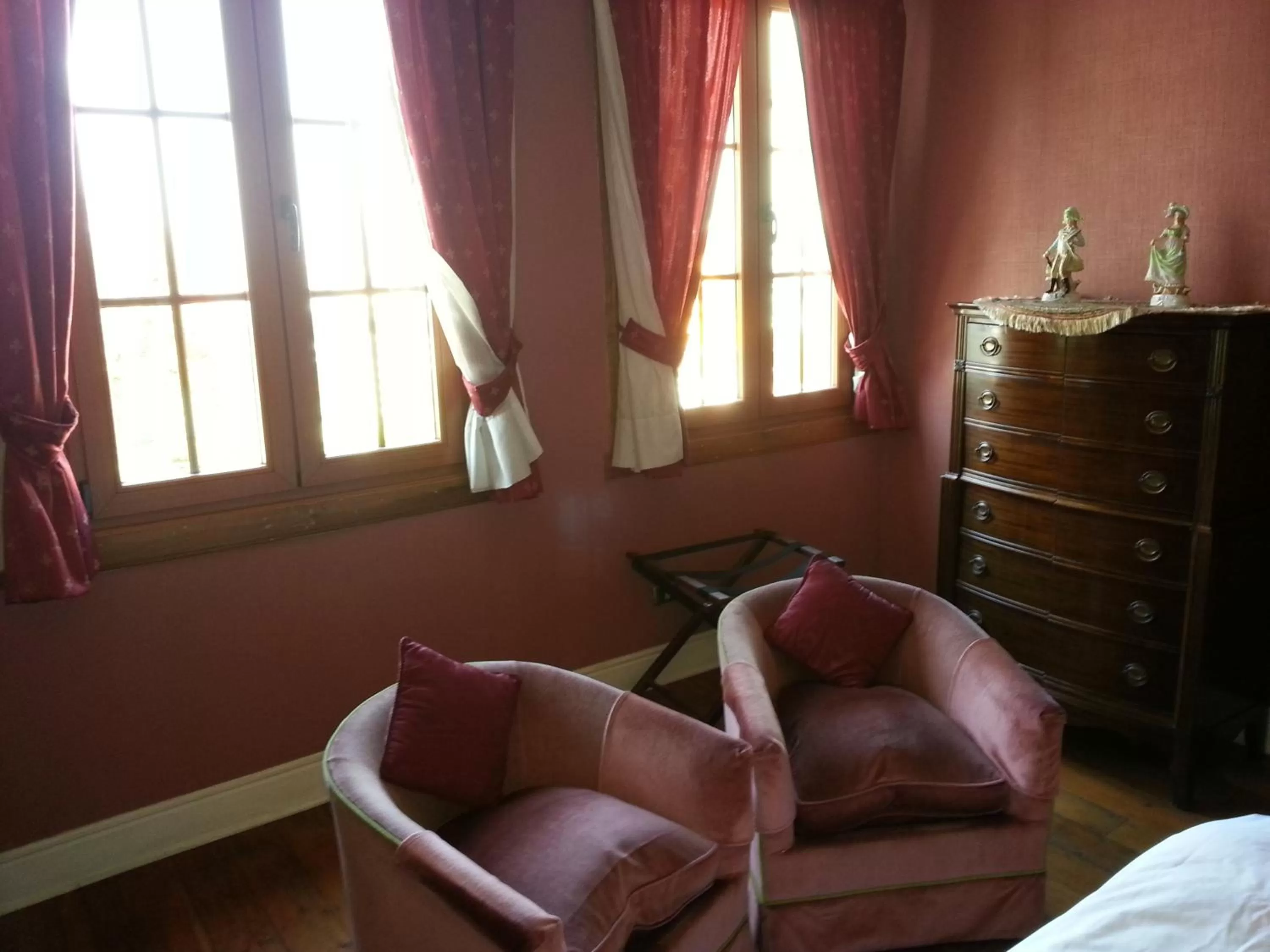 Seating area in Hotel Manoir Atkinson