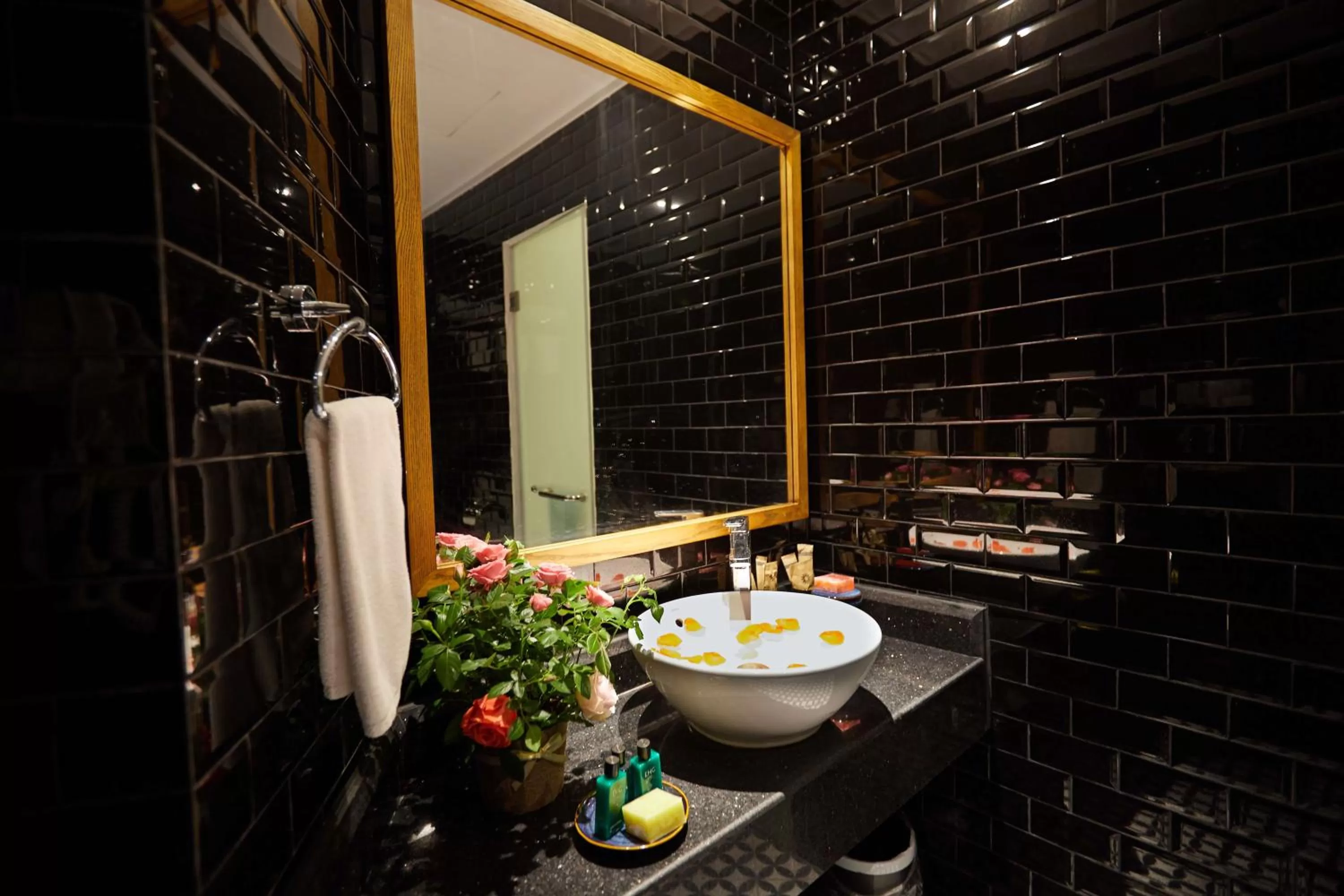 Bathroom in HaNoi Calido Hotel