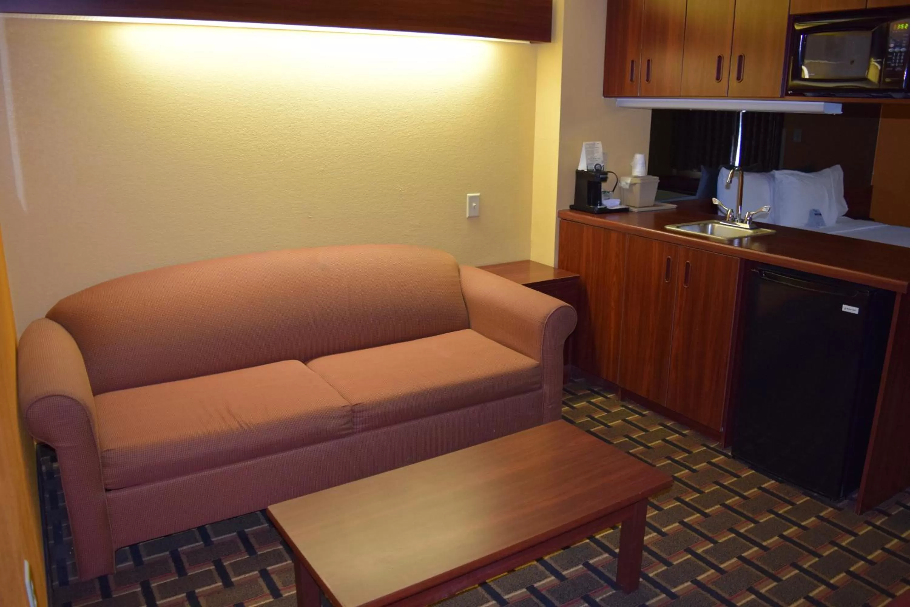Kitchen or kitchenette in Microtel Inn & Suites by Wyndham Rock Hill/Charlotte Area