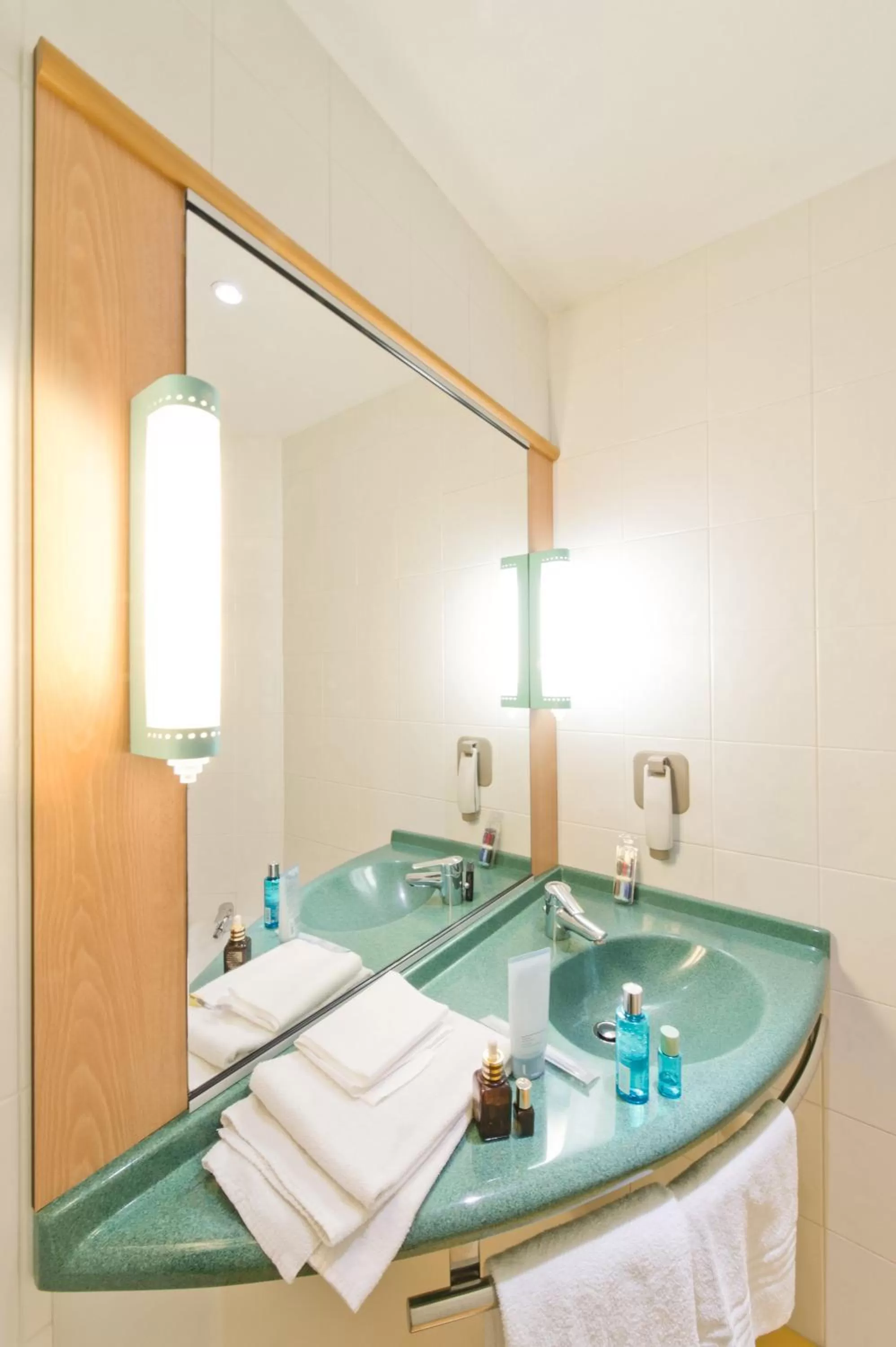 Bathroom in Hotel Ibis Firenze Nord Aeroporto