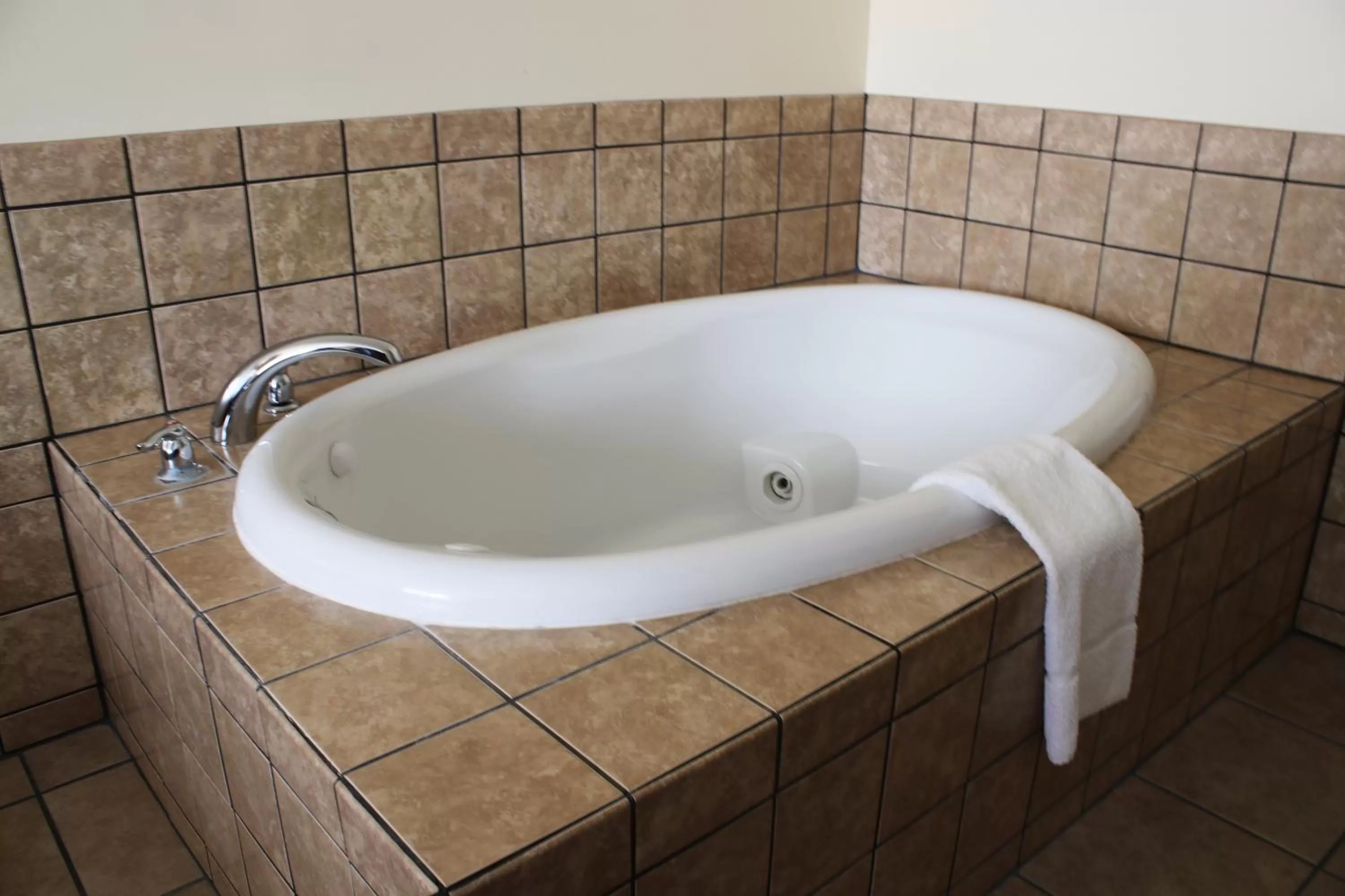 Bathroom in The Edgewood Hotel and Suites