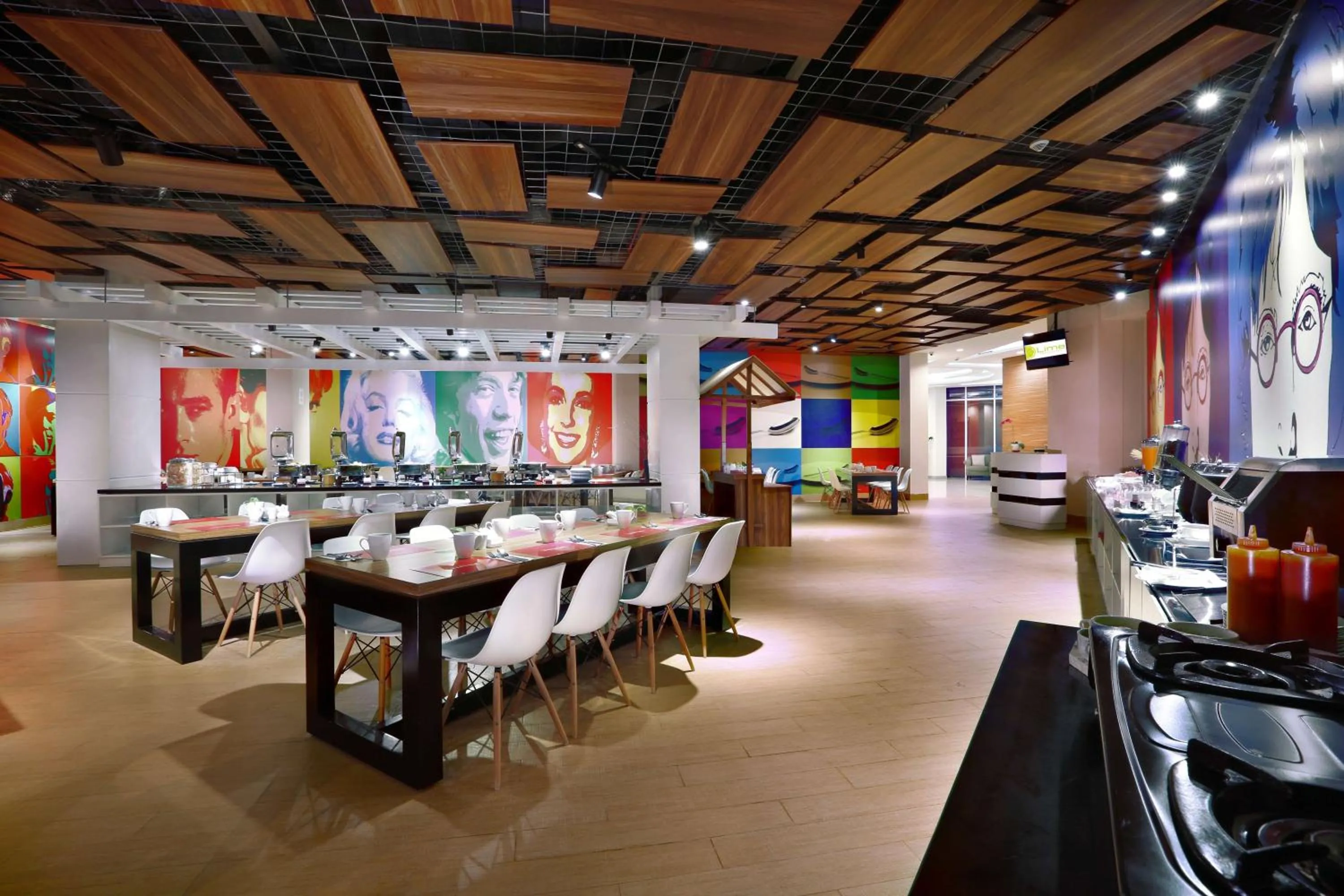 Restaurant/places to eat in favehotel Jababeka Cikarang
