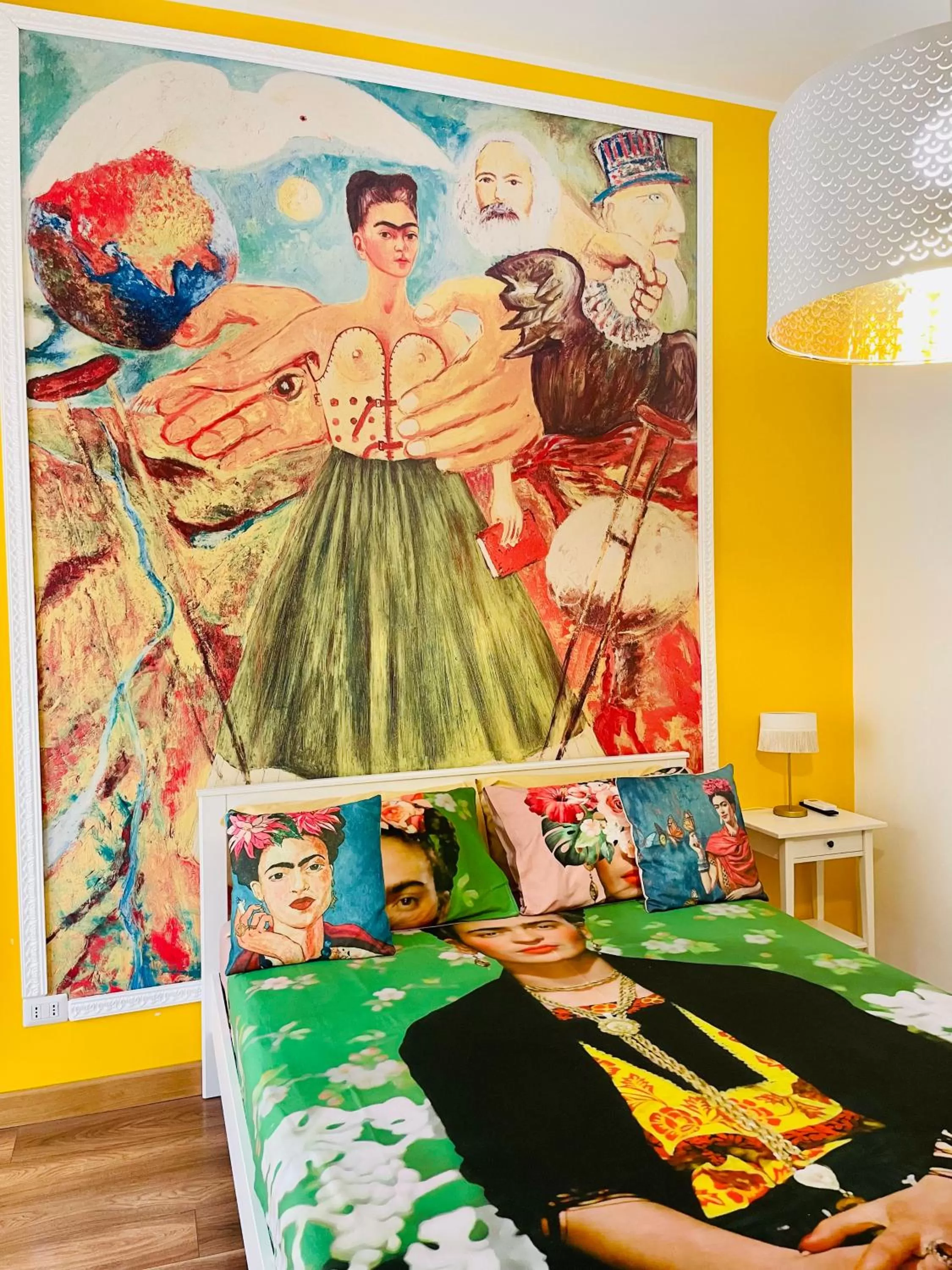 Photo of the whole room, Bed in ConteMax ArtHouse