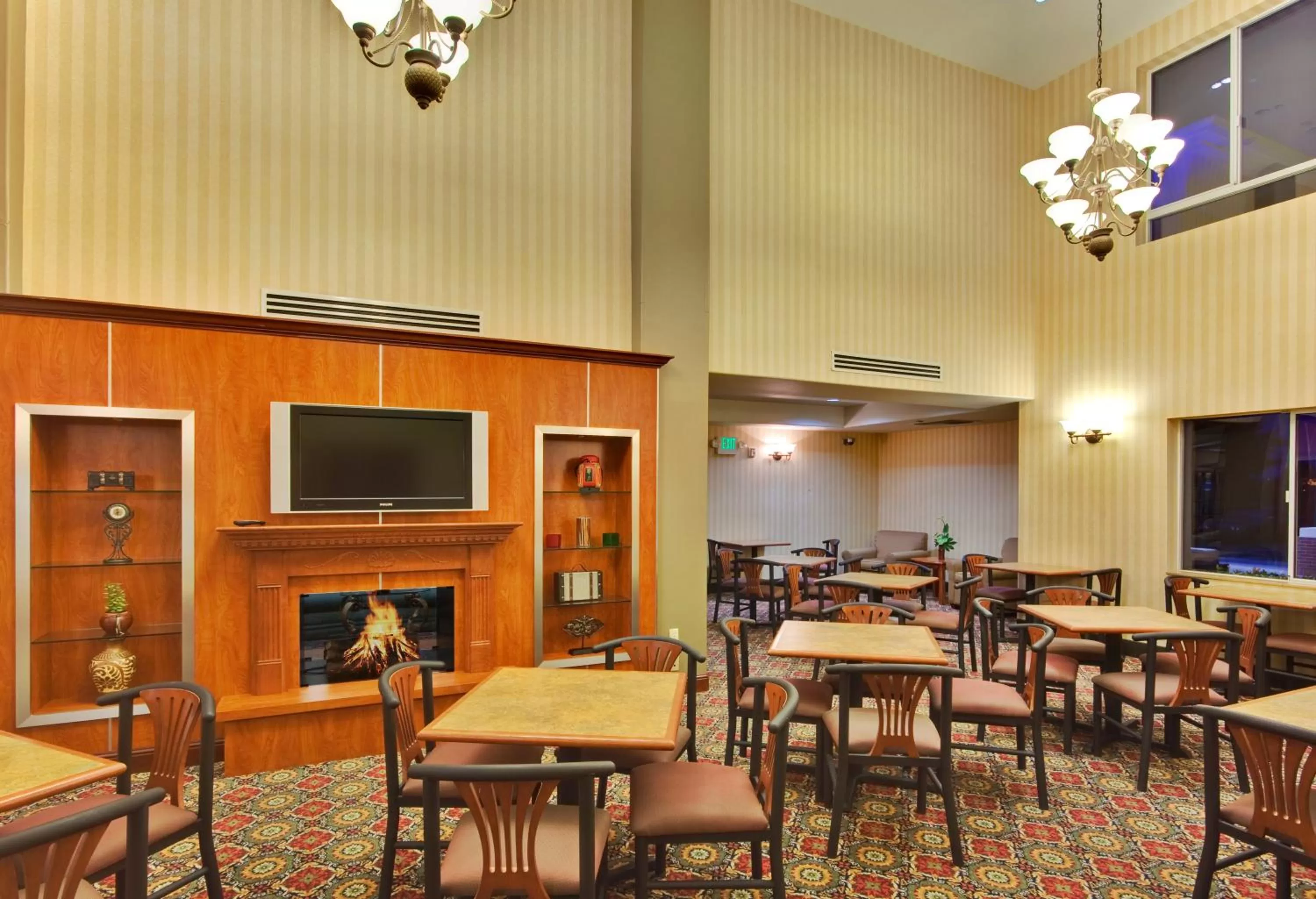 Breakfast in Holiday Inn Express Hotel & Suites Ontario Airport-Mills Mall by IHG