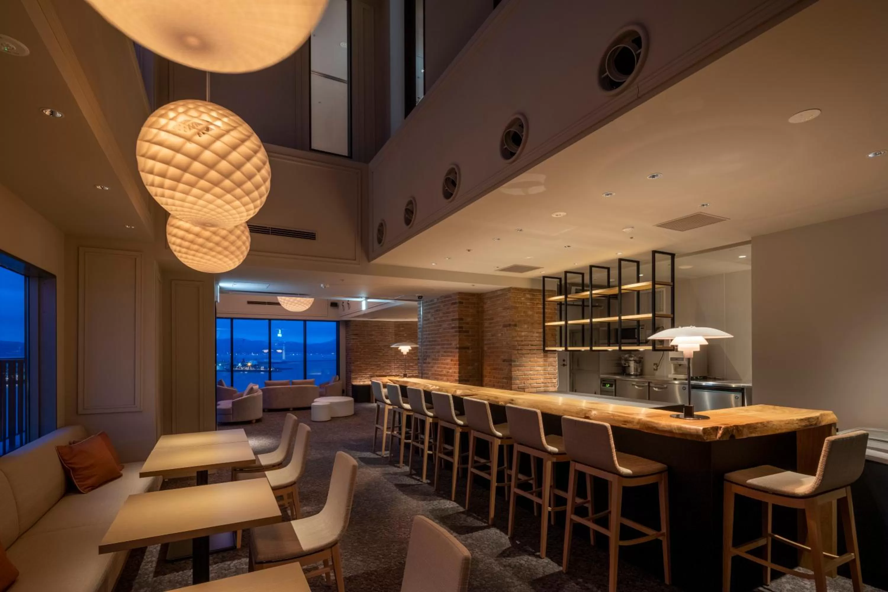 Lounge or bar in Tokyu Stay Hakodate Asaichi Akarinoyu