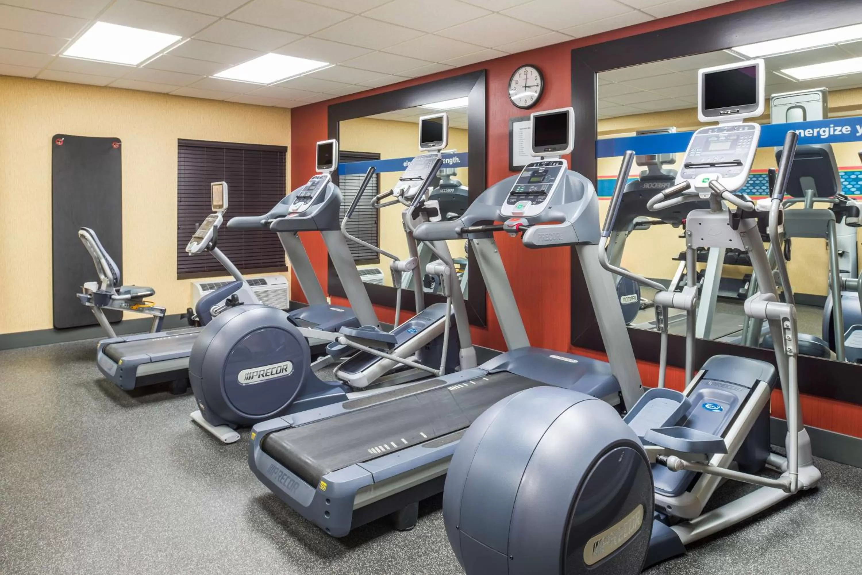 Fitness centre/facilities in Hampton Inn Columbia