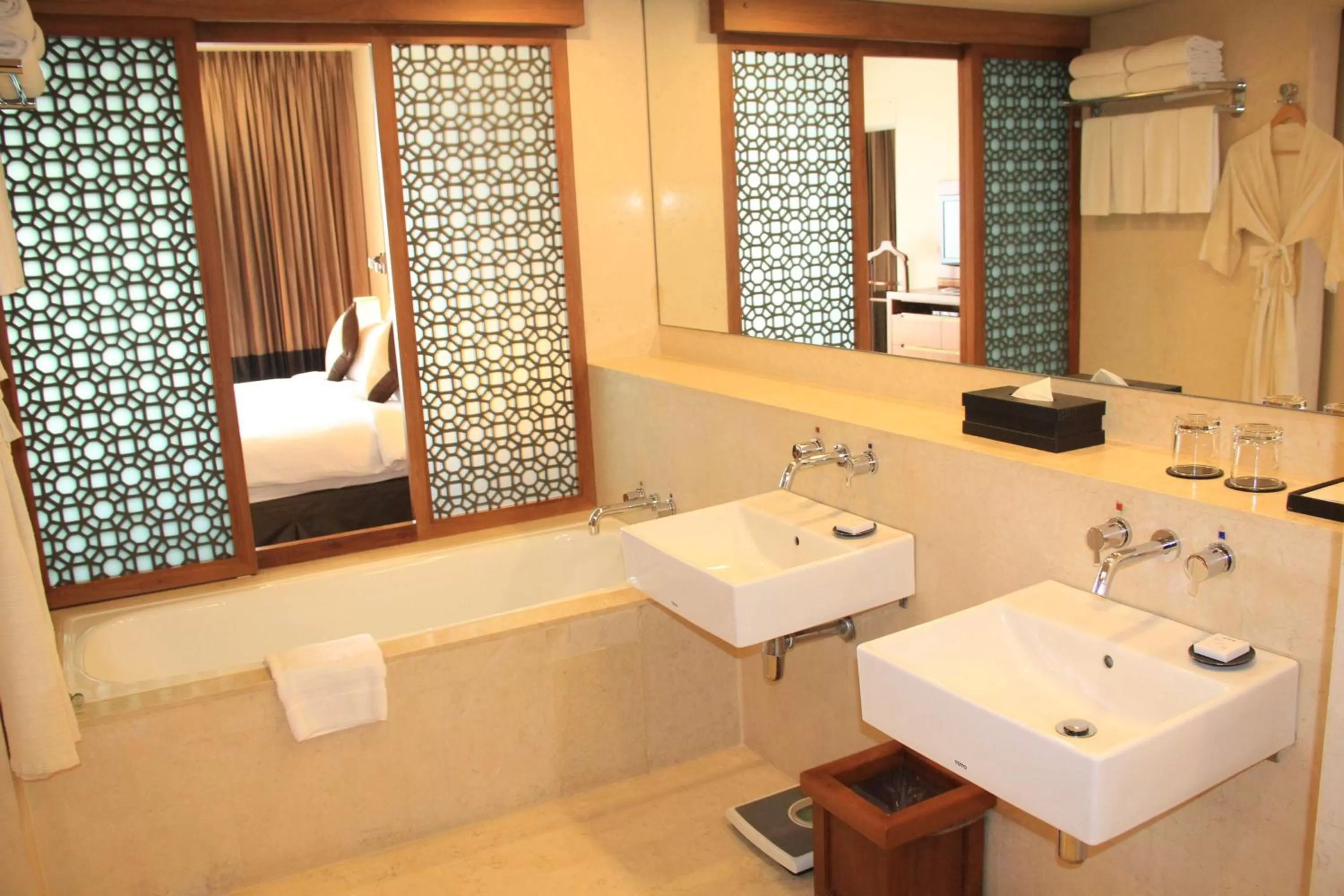 Bathroom in Radisson Blu Dhaka Water Garden