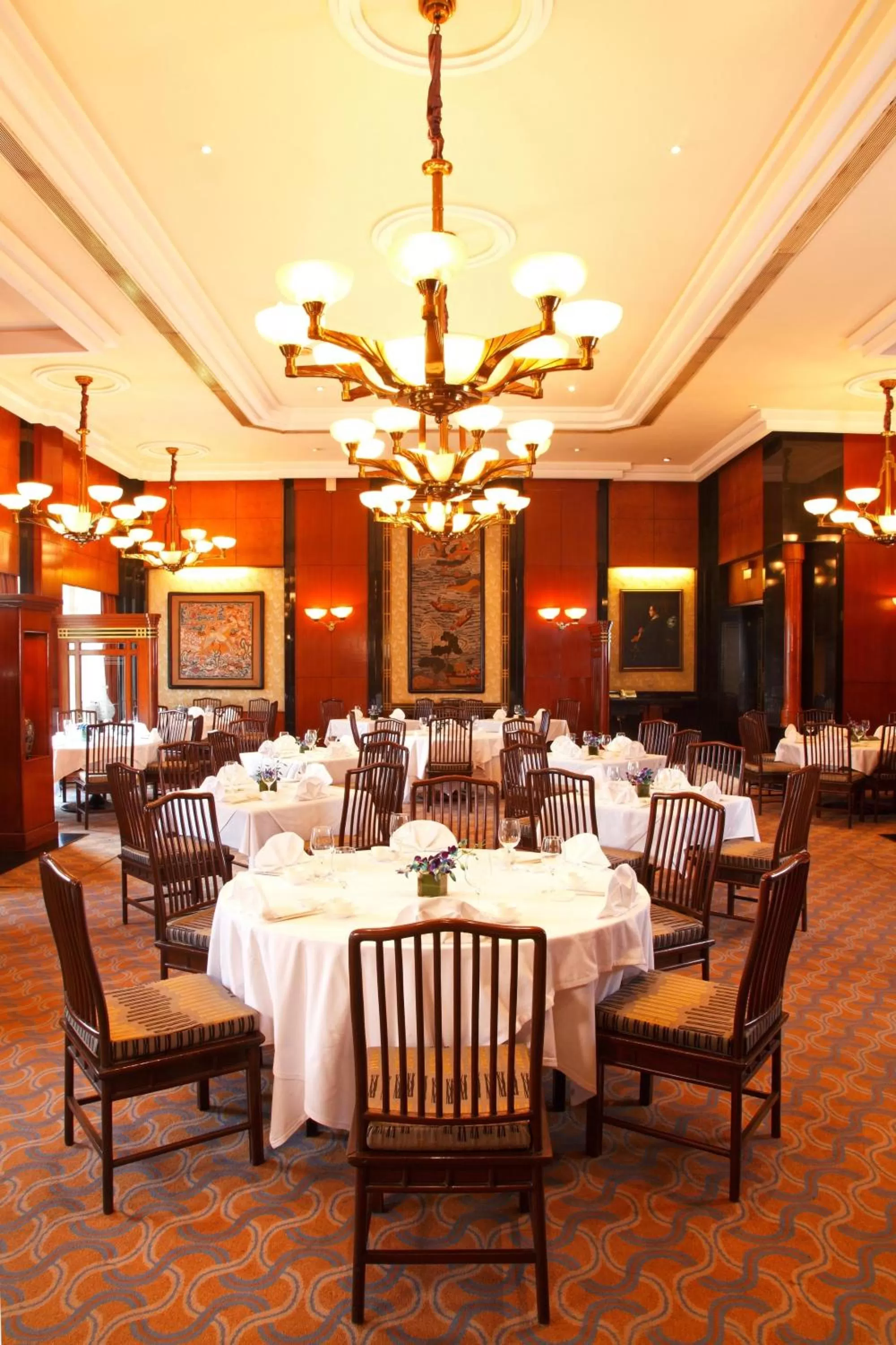 Restaurant/places to eat in Eros Hotel New Delhi, Nehru Place