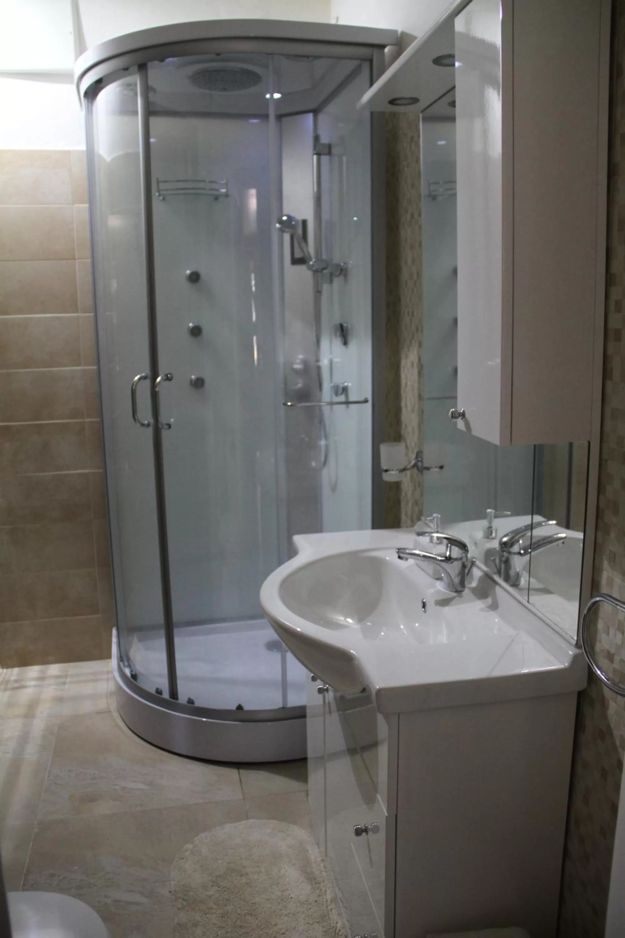 Shower in B&B Scipponate