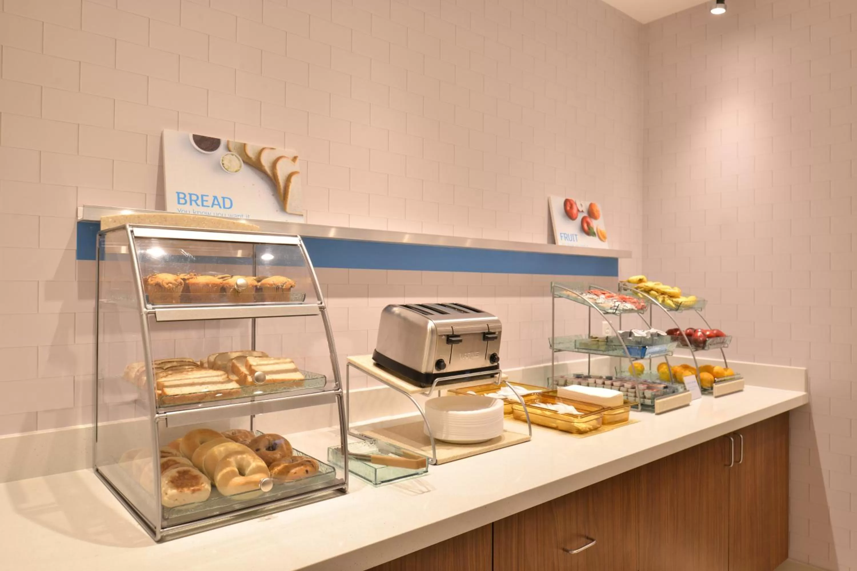 Breakfast in Holiday Inn Express & Suites Omaha Airport by IHG