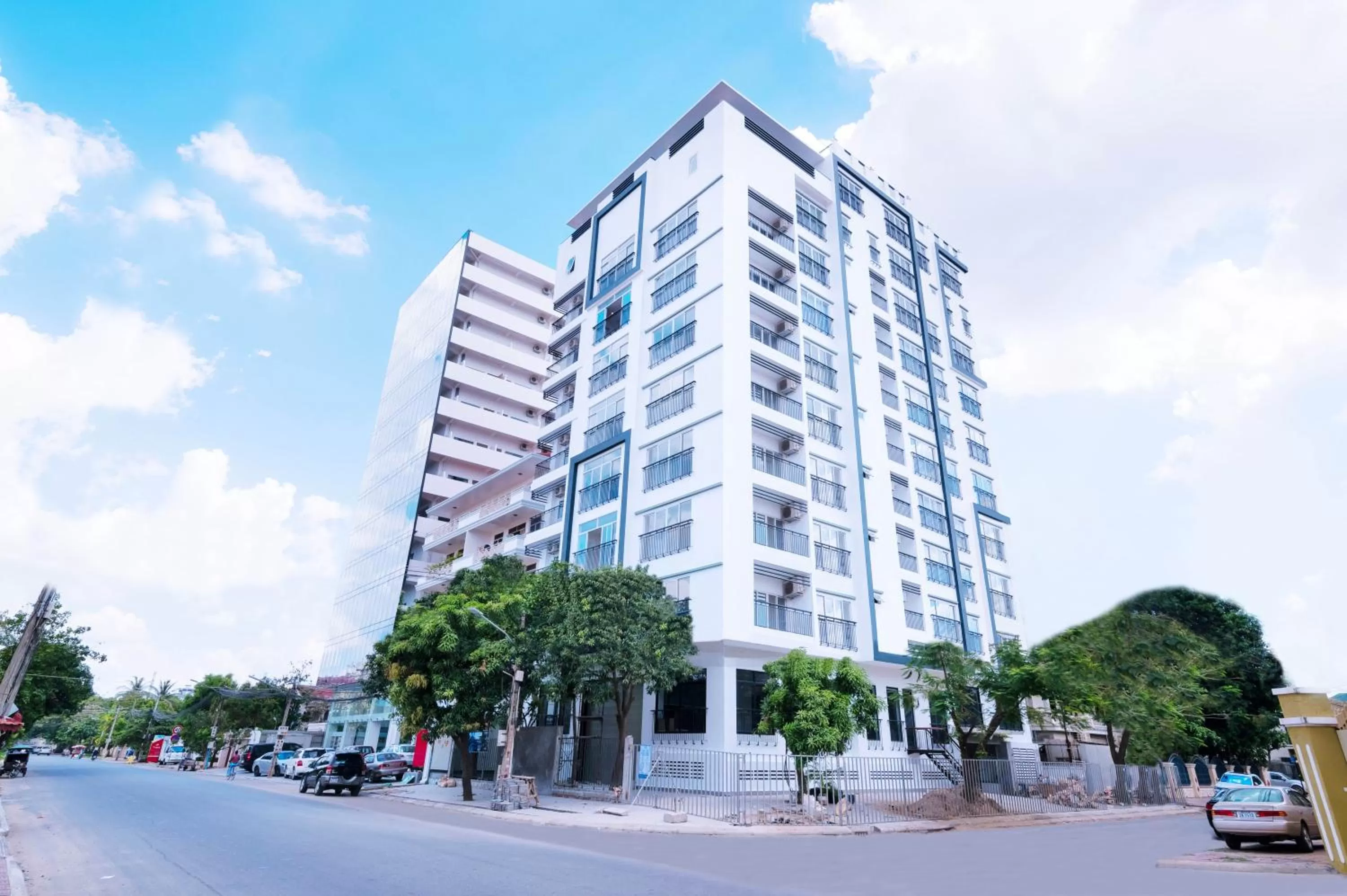 Facade/entrance in Sun Apartment