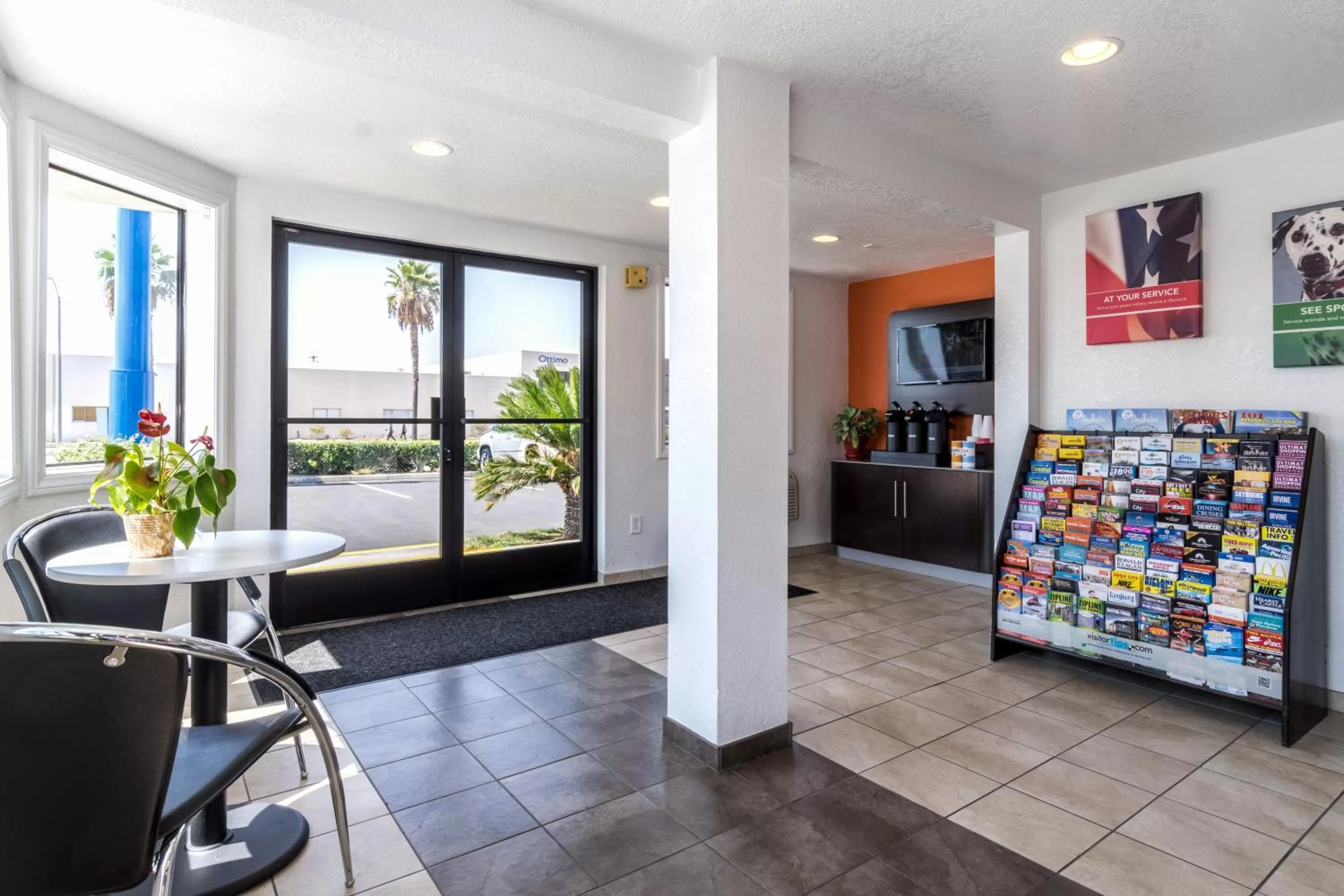 Lobby or reception in Motel 6-Anaheim, CA - Fullerton East