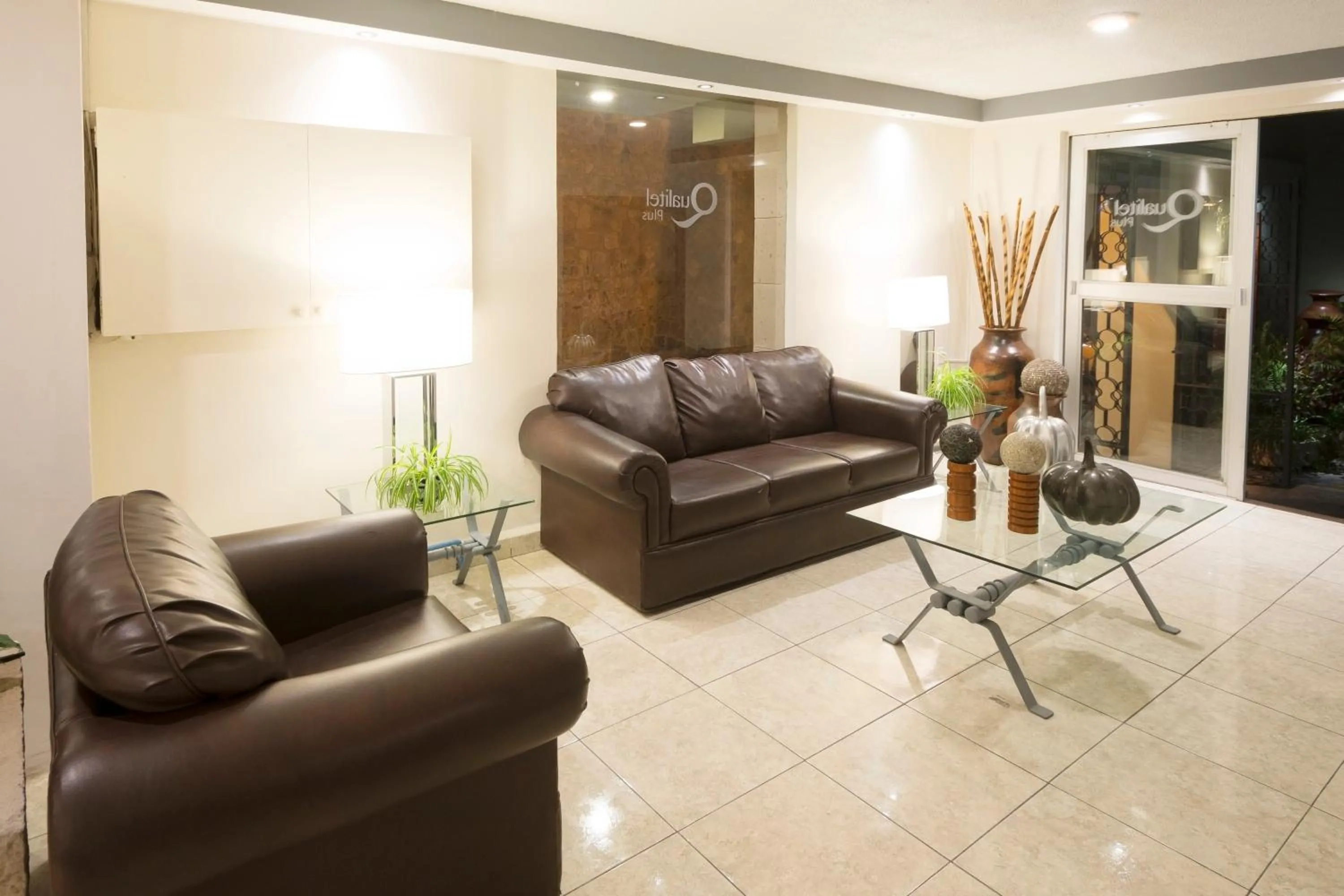 Living room in Hotel Qualitel Plus