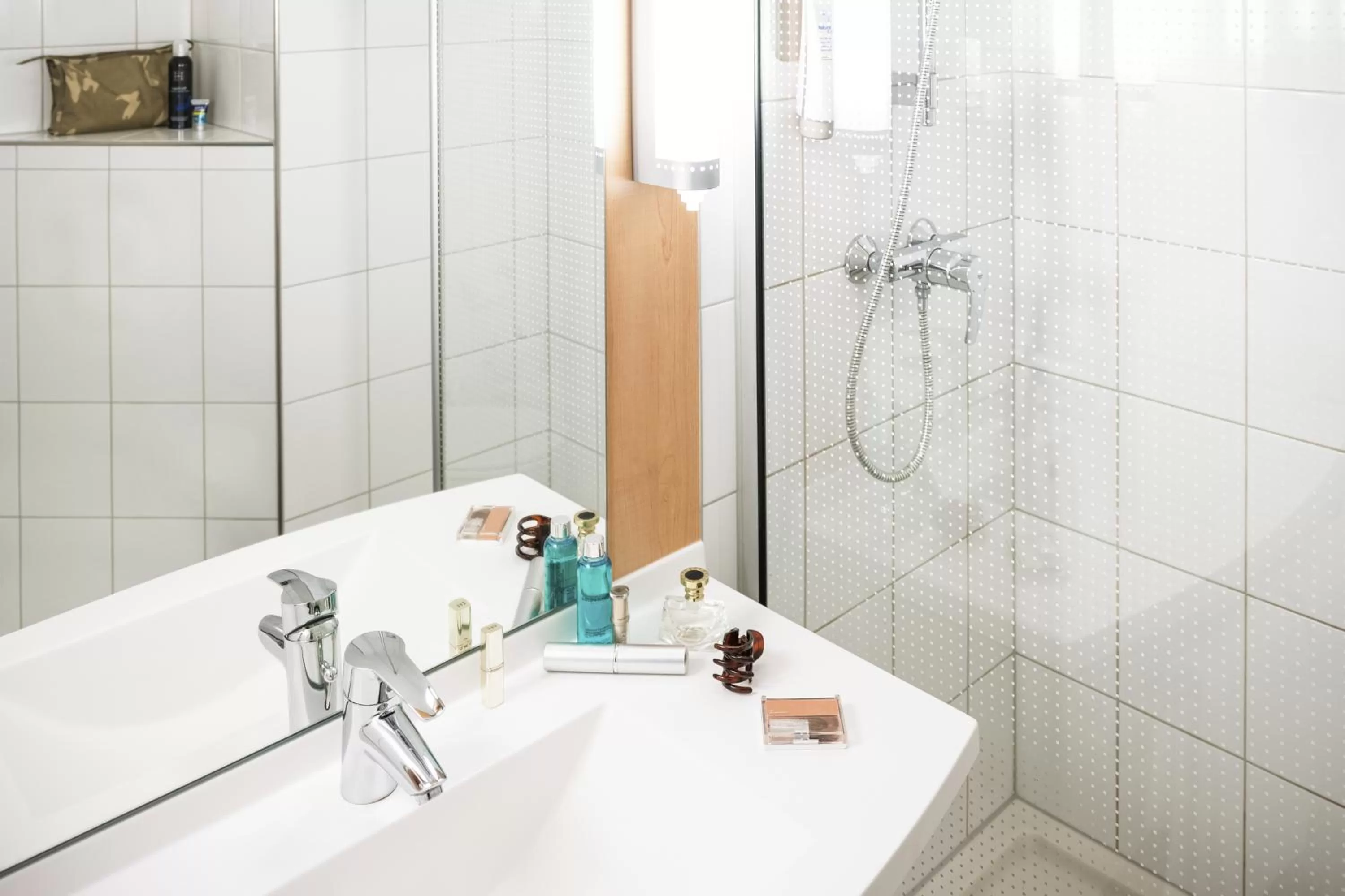 Standard Double Room in ibis Utrecht