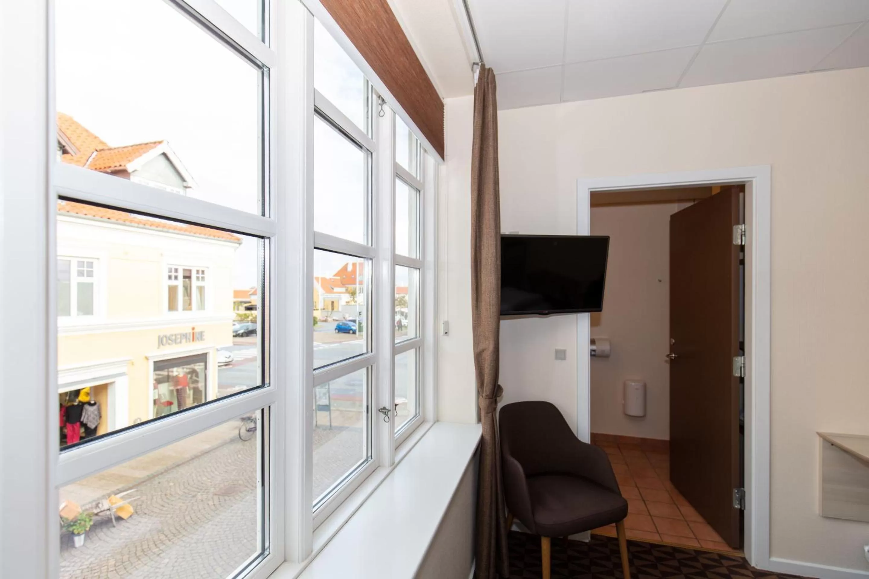 View (from property/room) in Foldens Hotel