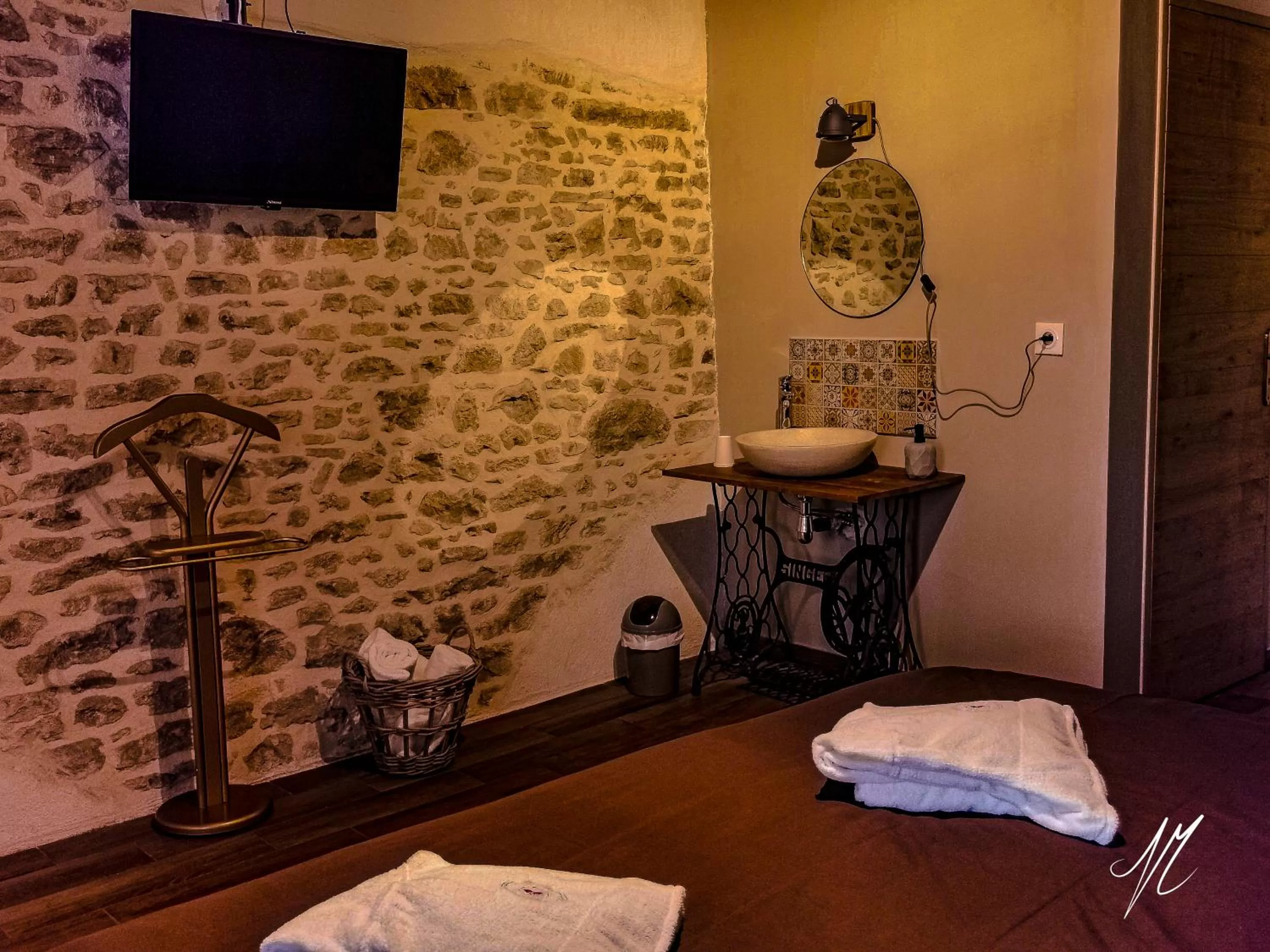 towels in LA GRANGE DES FRANGINES