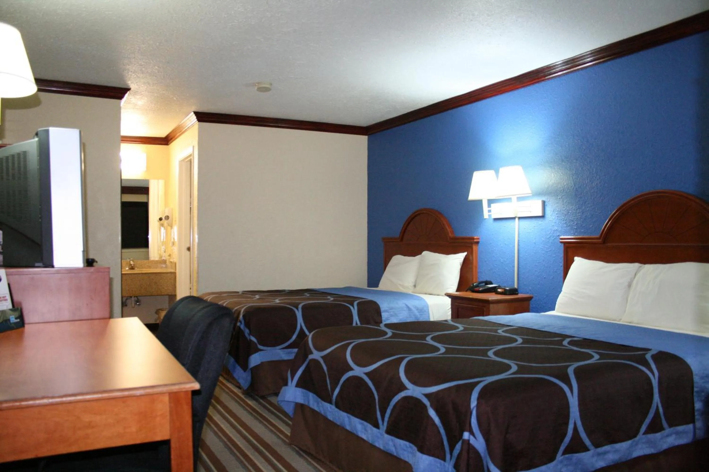 Queen Room with Two Queen Beds - Non-Smoking in Super 8 by Wyndham San Marcos