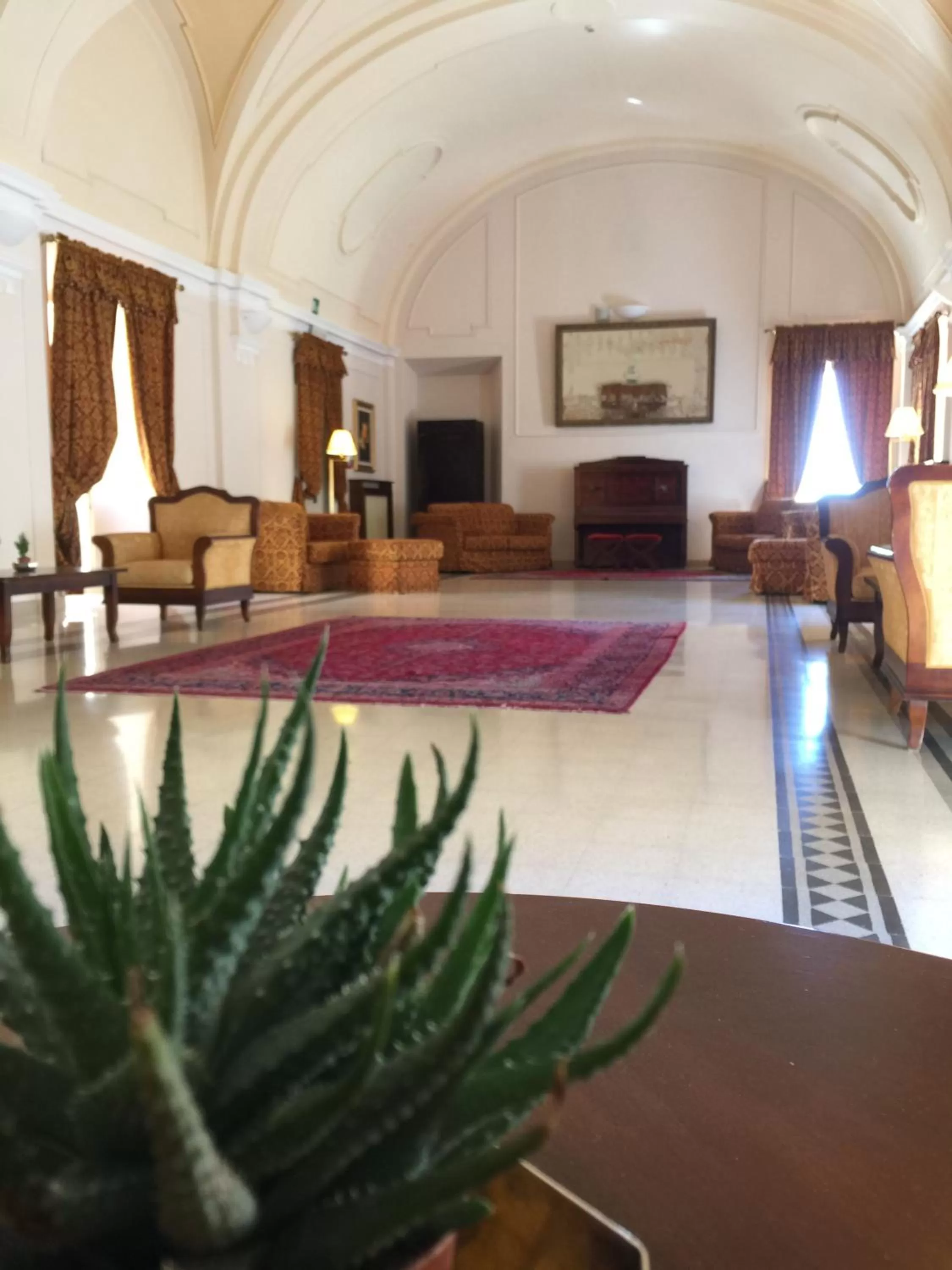 Communal lounge/ TV room in Hotel Relais Filonardi