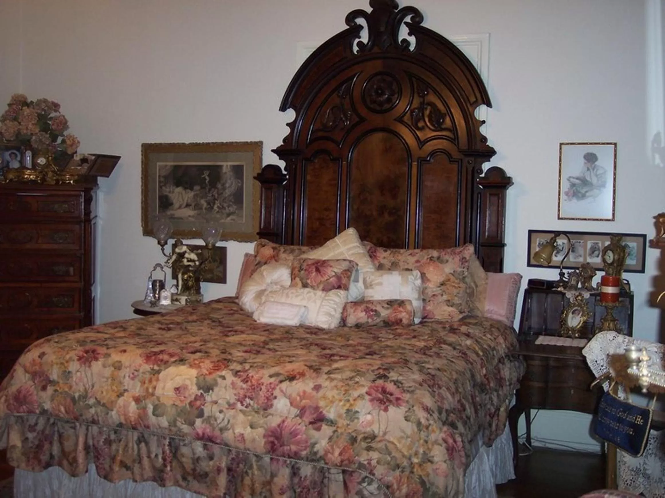 Bedroom, Bed in Shadowlawn Bed and Breakfast