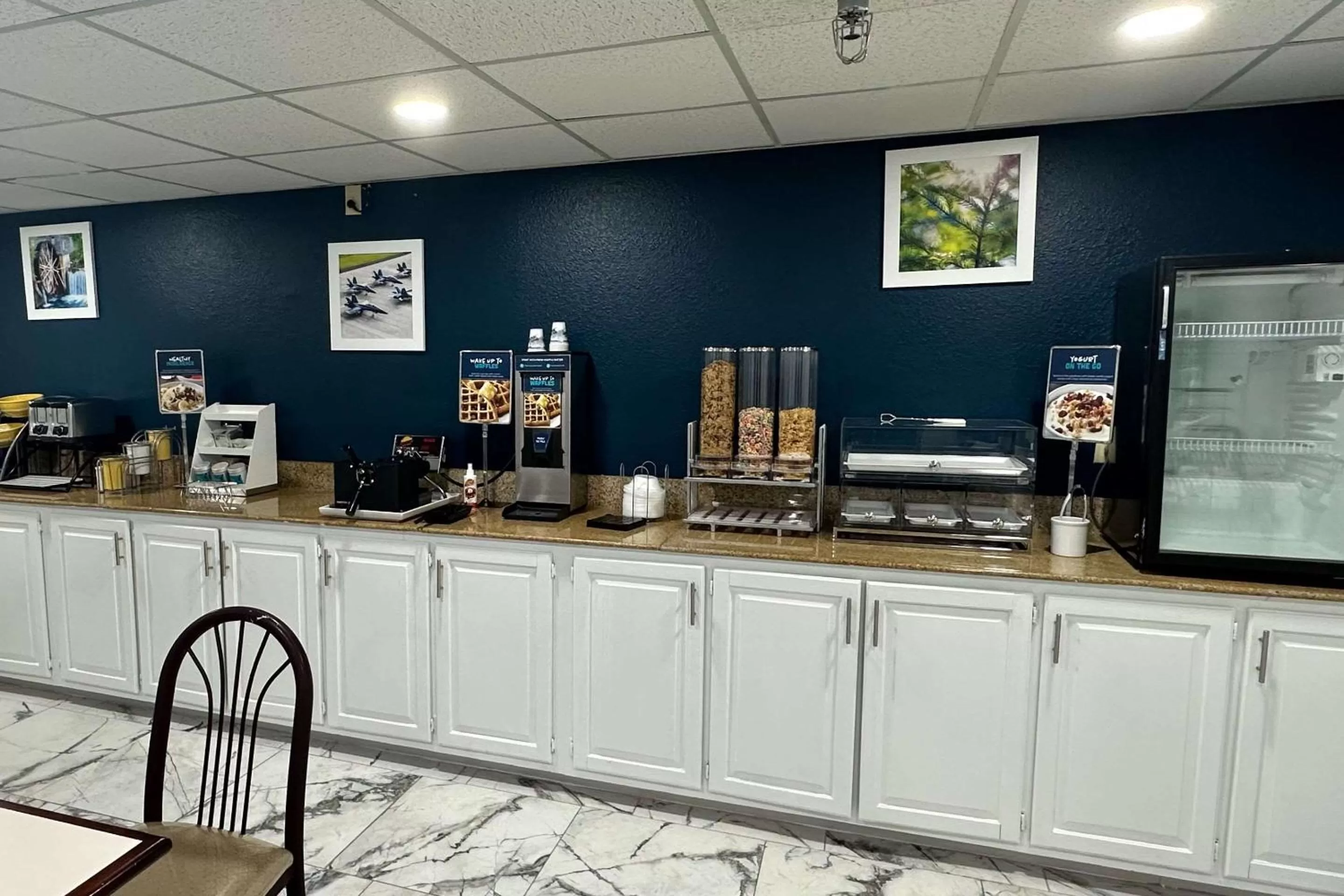 Breakfast in Clarion Pointe Vidalia - Lyons West