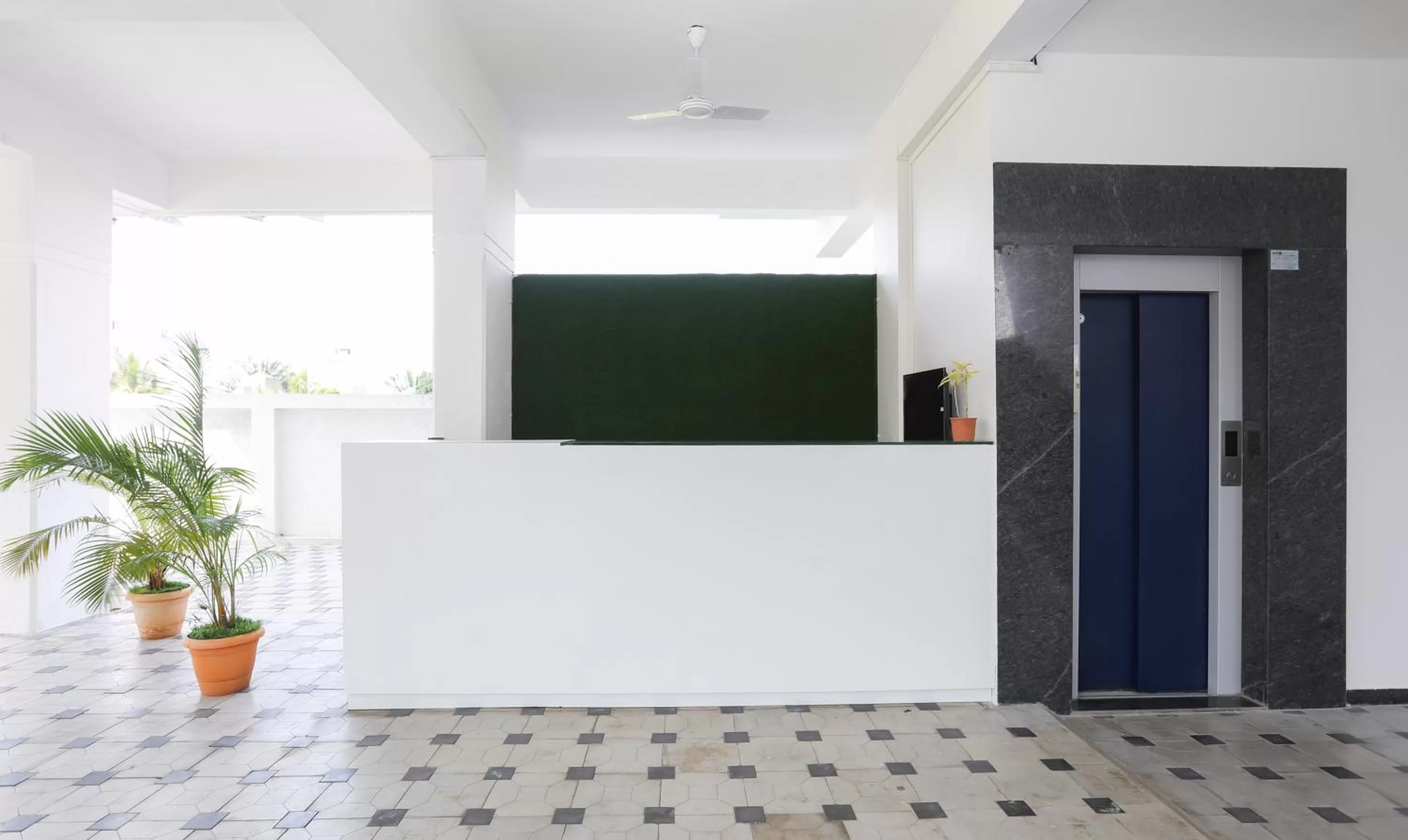 Lobby or reception in Treebo Sapphire Studio