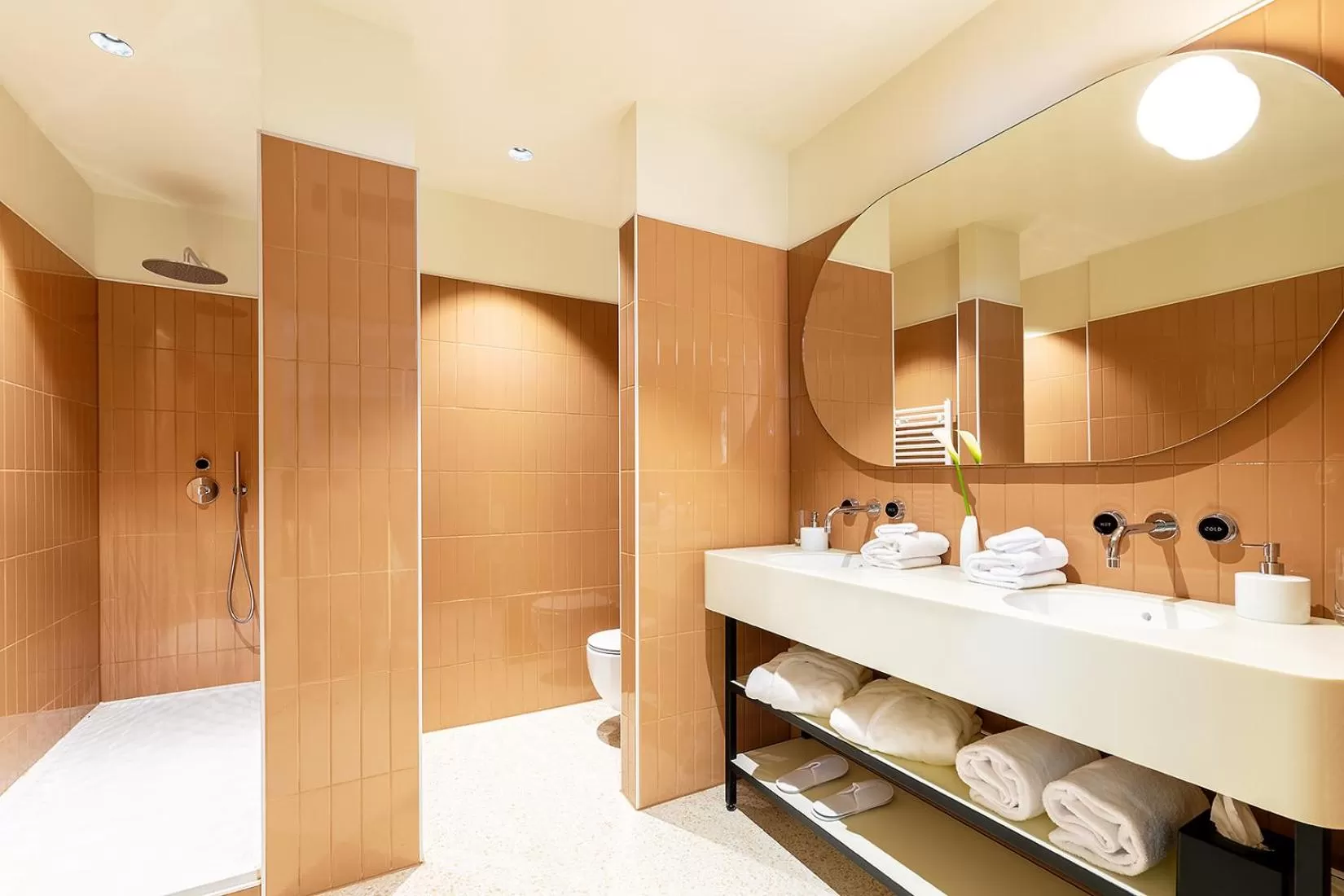 Bathroom in Hotel Grand Koper