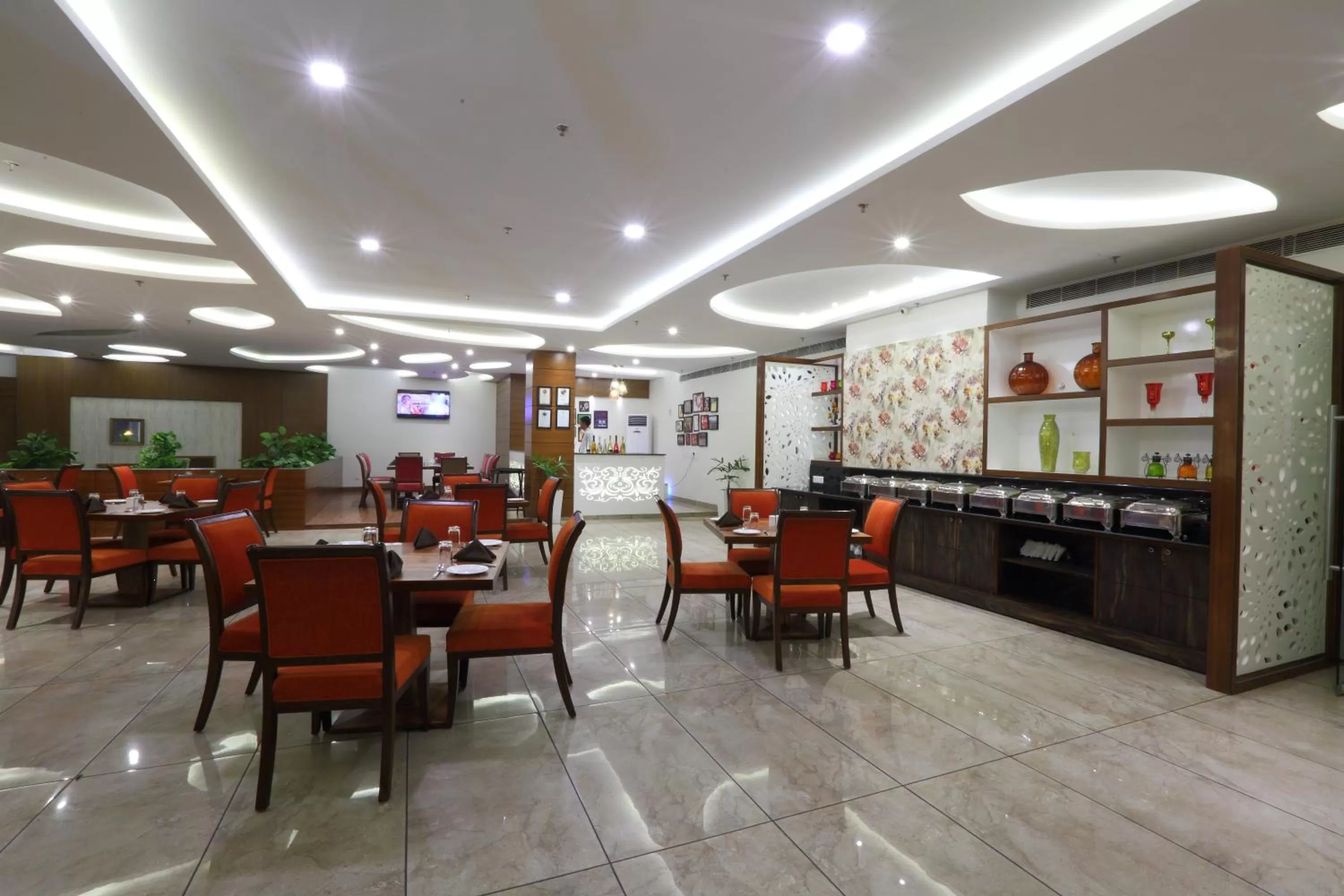 Restaurant/places to eat in Grand Hotel Nawanshahr